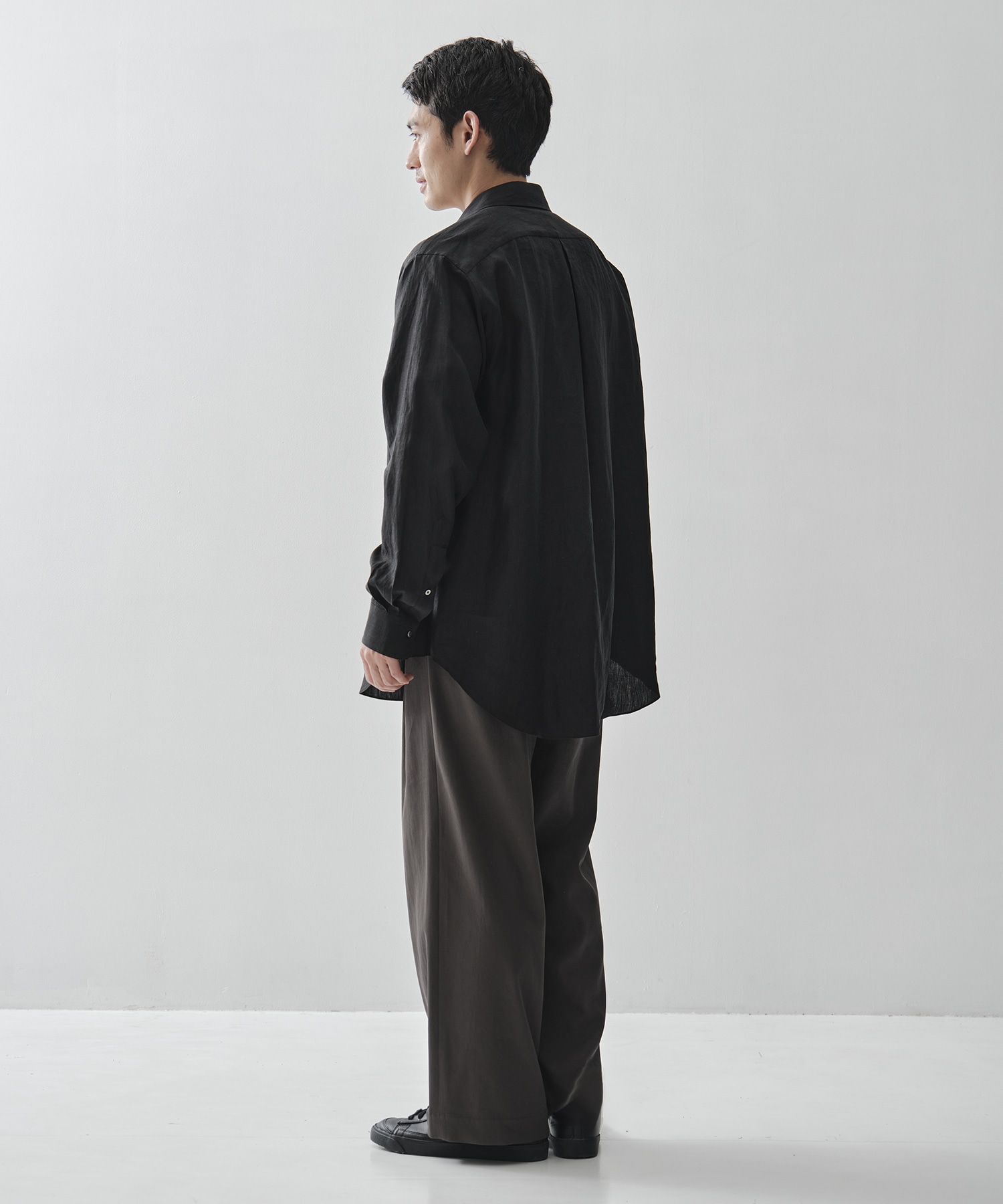 TRIPLE PLEATED EASY TROUSERS MARKAWARE