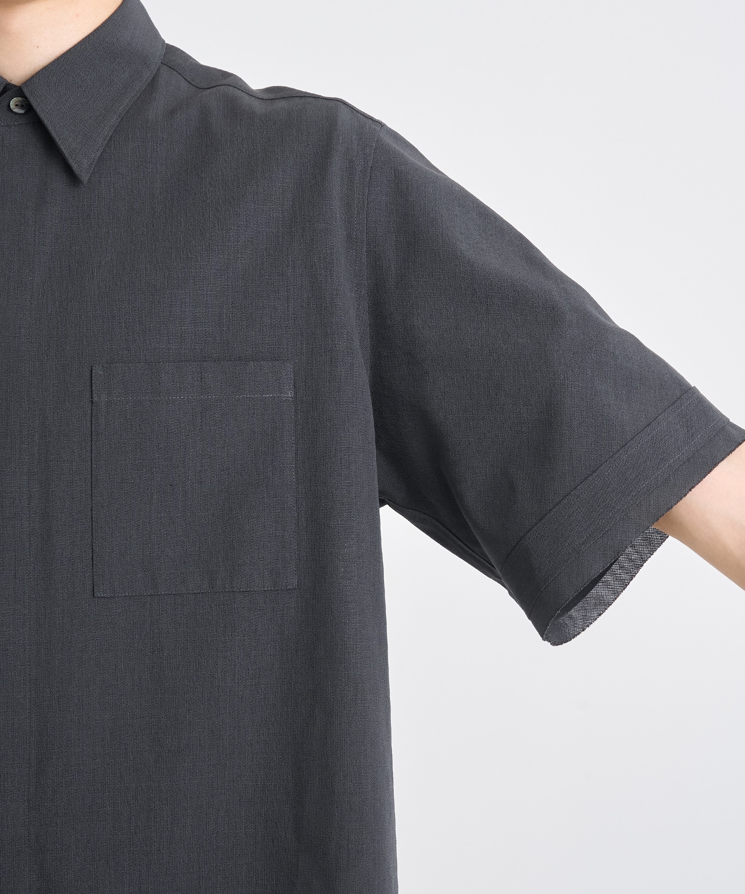 別注 REGULAR COLLAR SHORT-SLEEVED SHIRT IRENISA