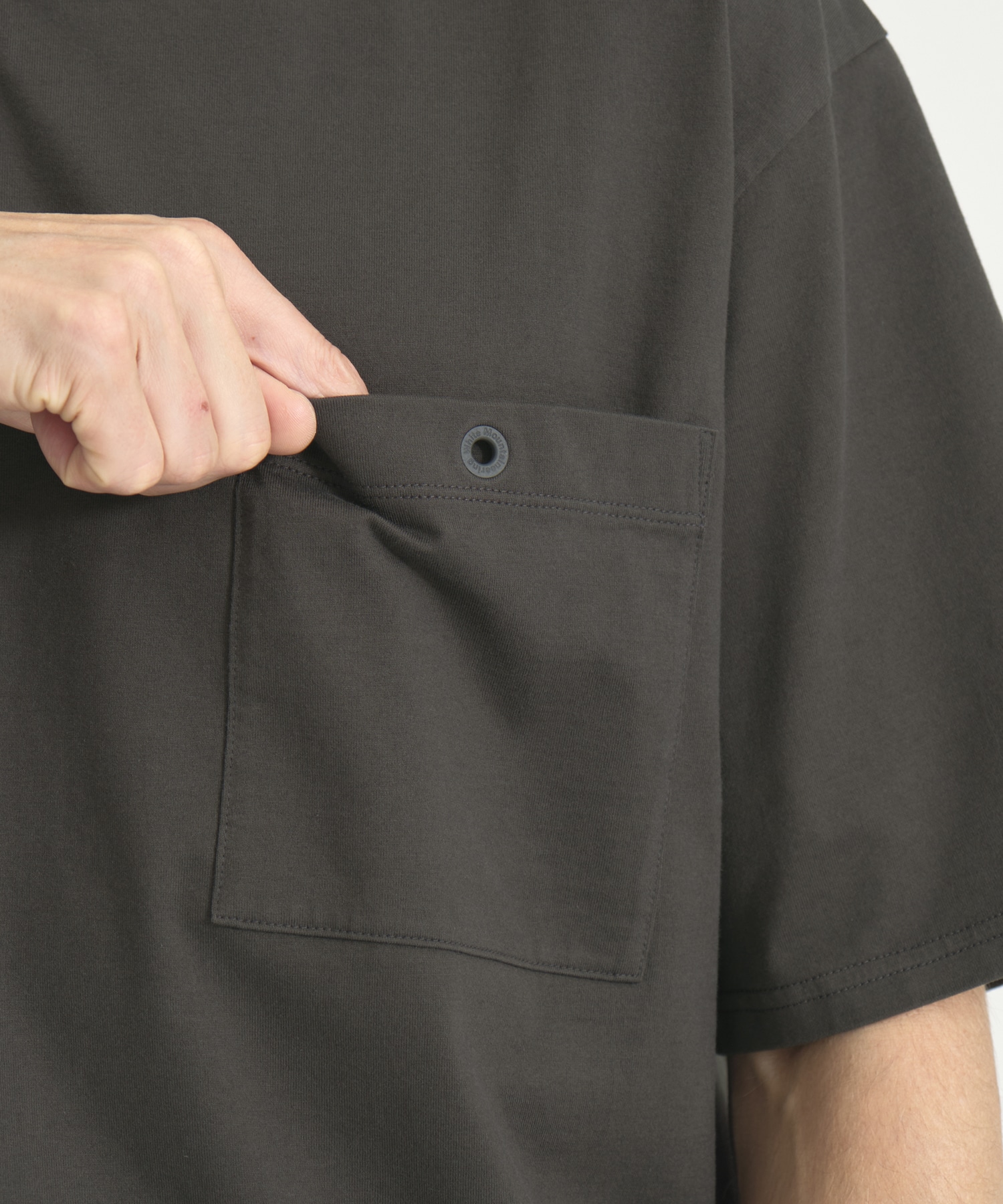 別注 ONE EYELET POCKET TEE White Mountaineering