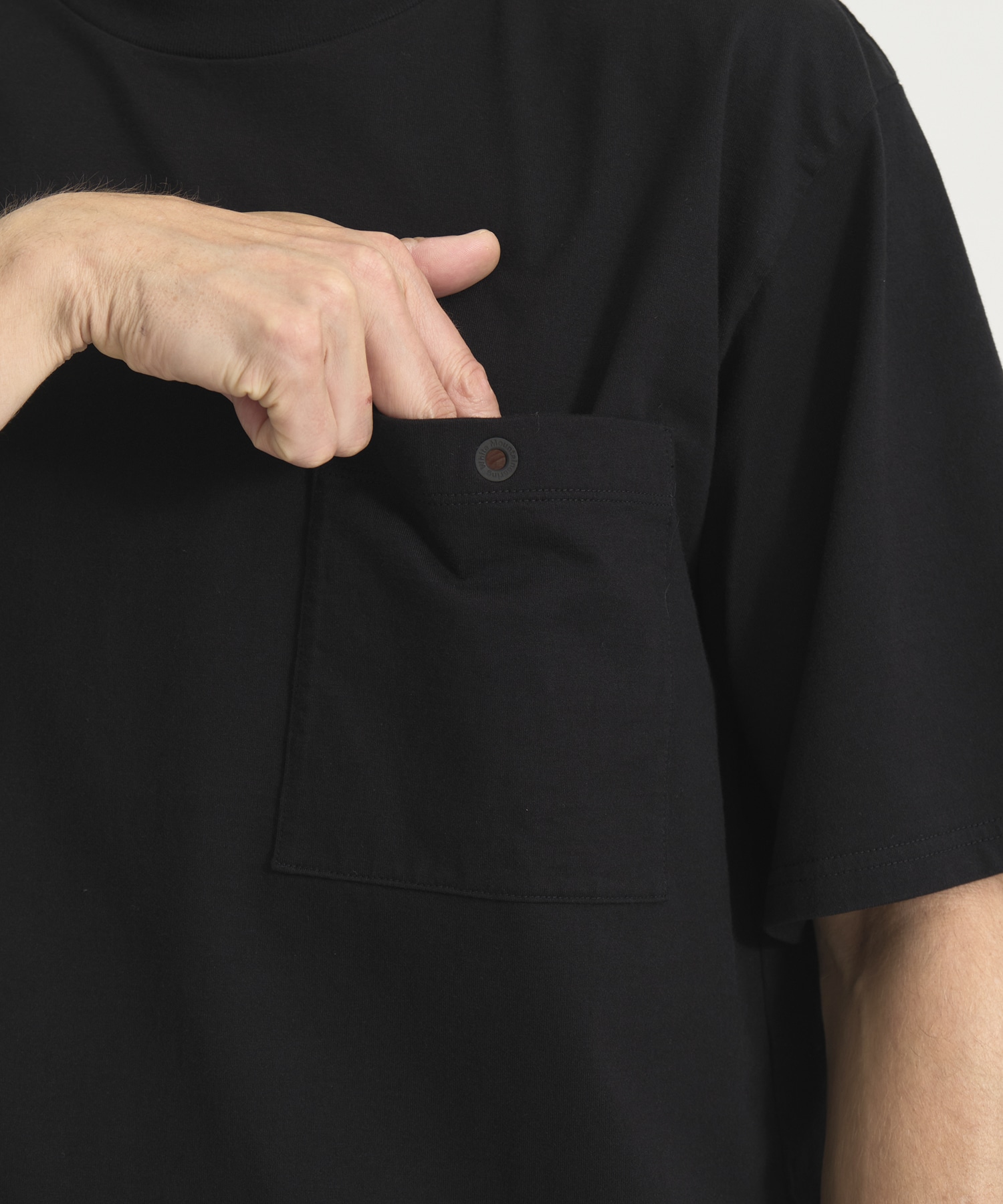 別注 ONE EYELET POCKET TEE White Mountaineering