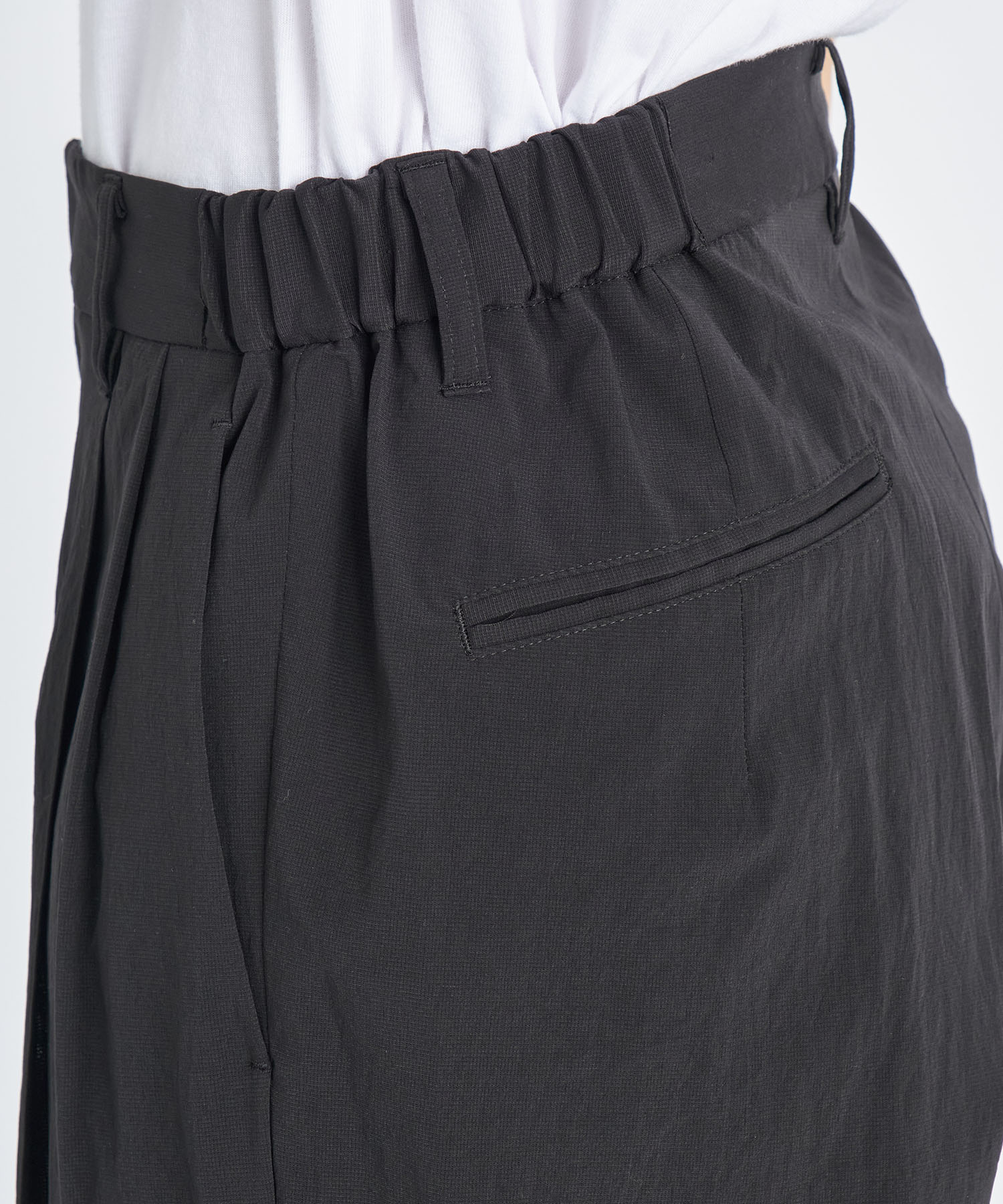 着た方が涼しい Pintucrease Wide Tapered Pants THE TOKYO
