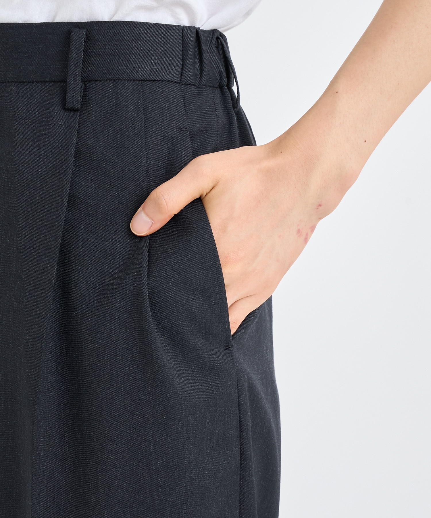 TWO TUCKS WIDE TROUSERS IRENISA
