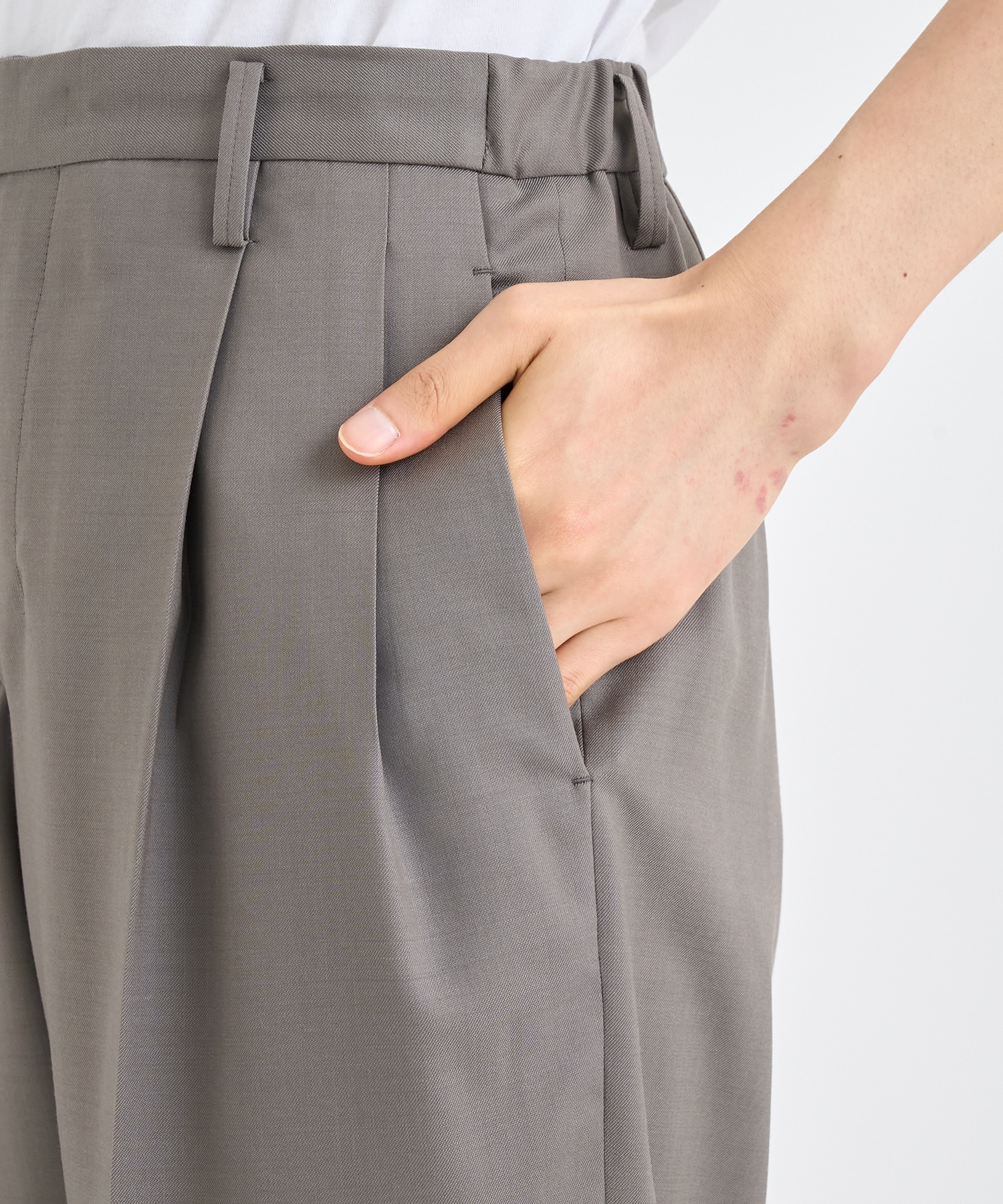 TWO TUCKS TAPERED TROUSERS IRENISA