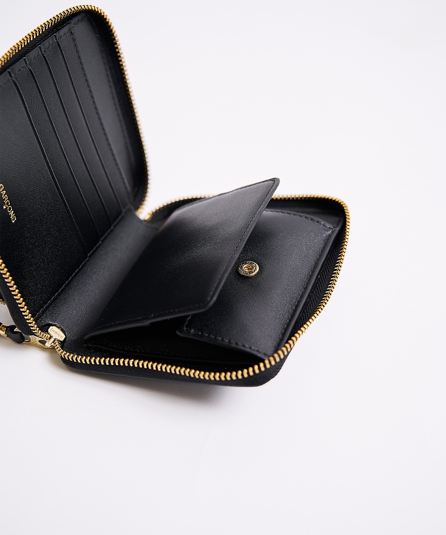 OUTSIDE POCKET FOLD ZIP WALLET Wallet Comme des Garcons