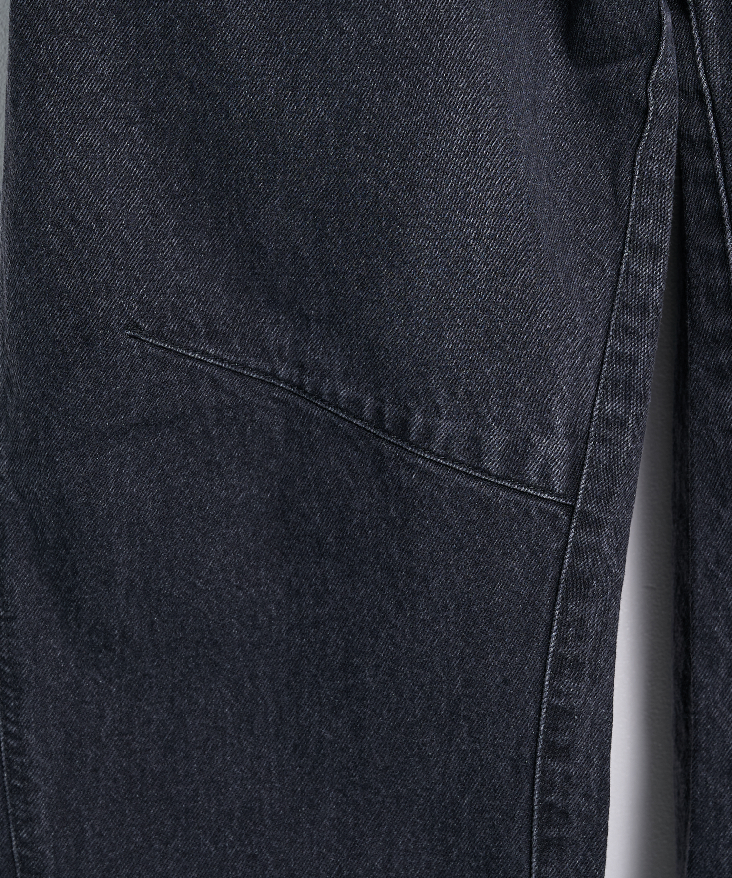 26fw-p-08 3D cutting denim pants KHOKI