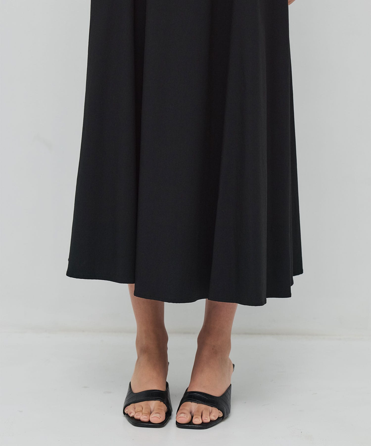 Nicole slip dress BK AKIRANAKA