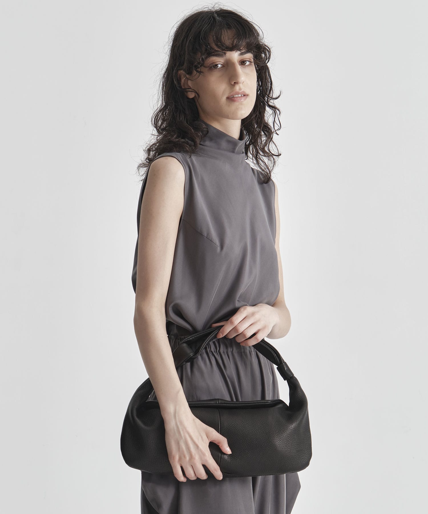 ROUND SHOULDER S TESSEN CREATION