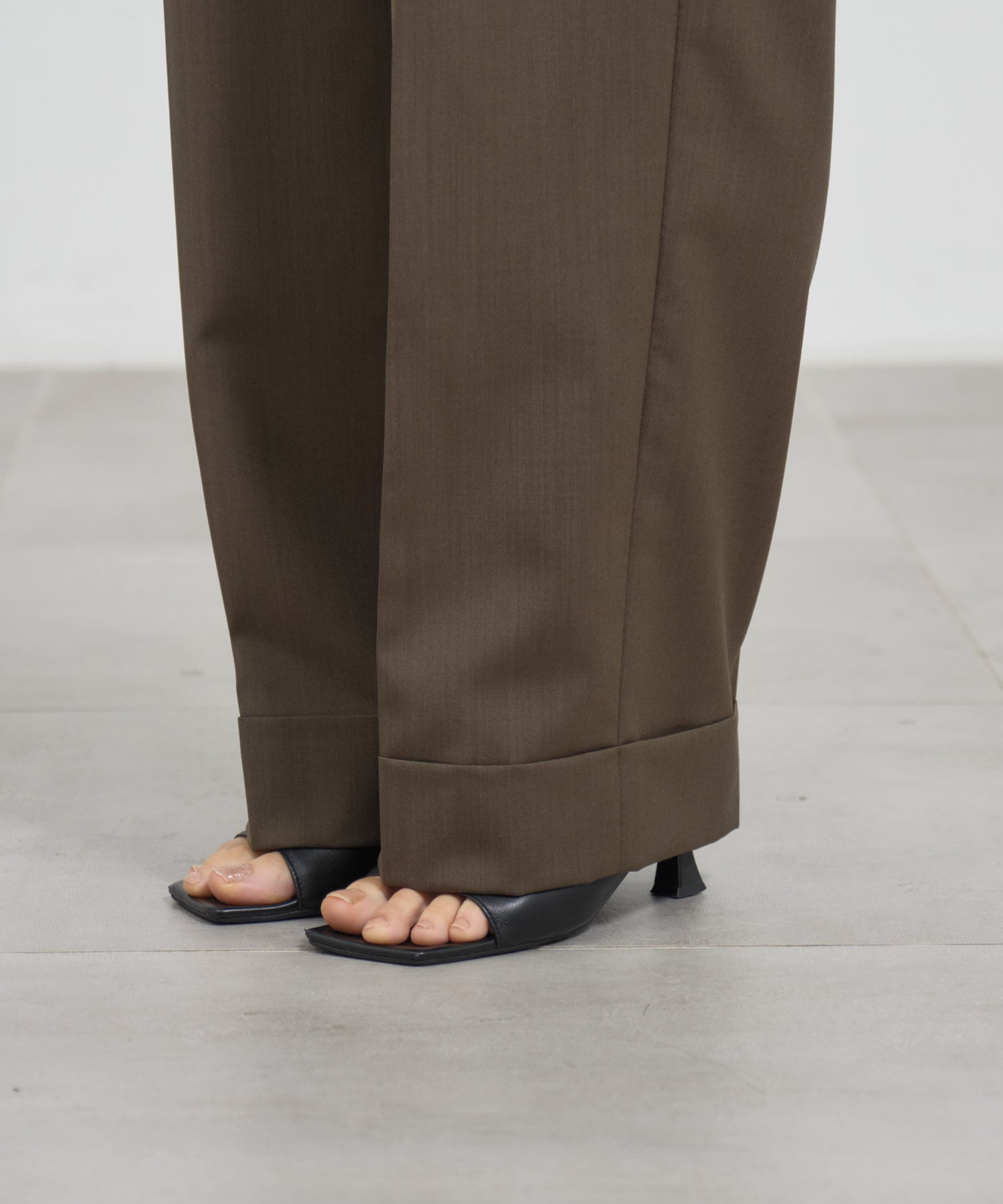 Waist Tuck Pants THE TOKYO