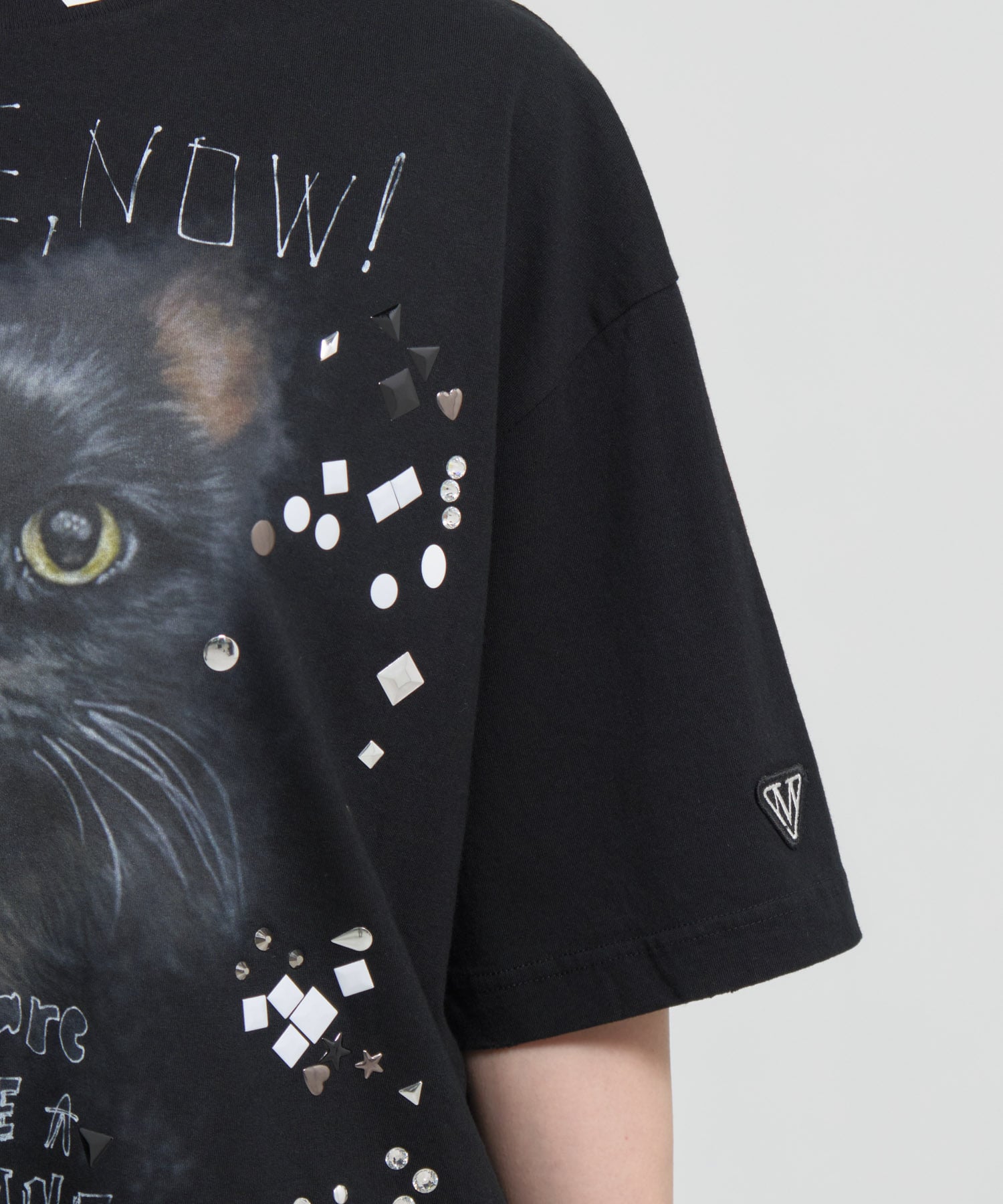 EMBELLISHED DISTRESSED TEE Maison MIHARA YASUHIRO
