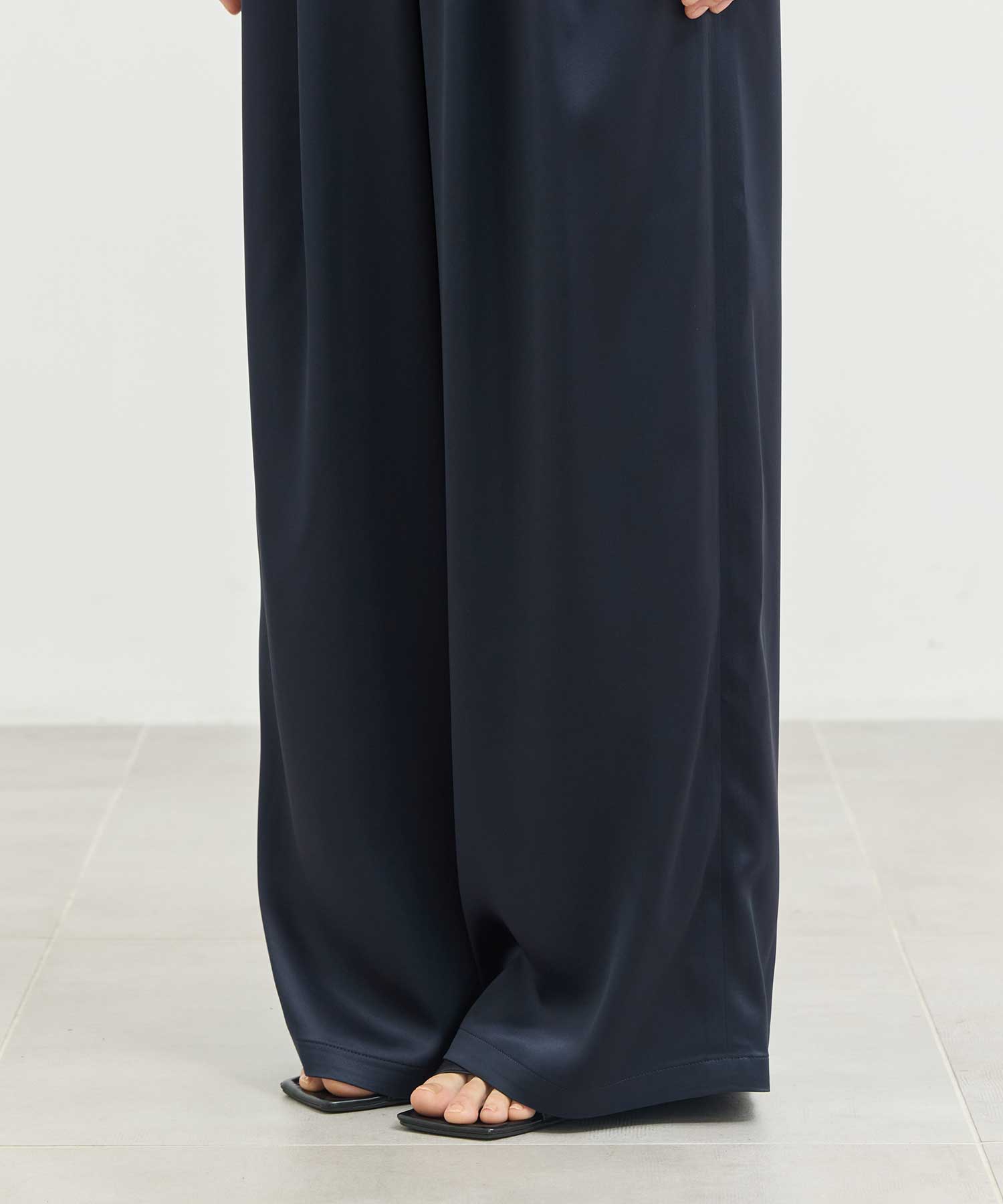 GATHER WIDE-TROUSERS ENFOLD