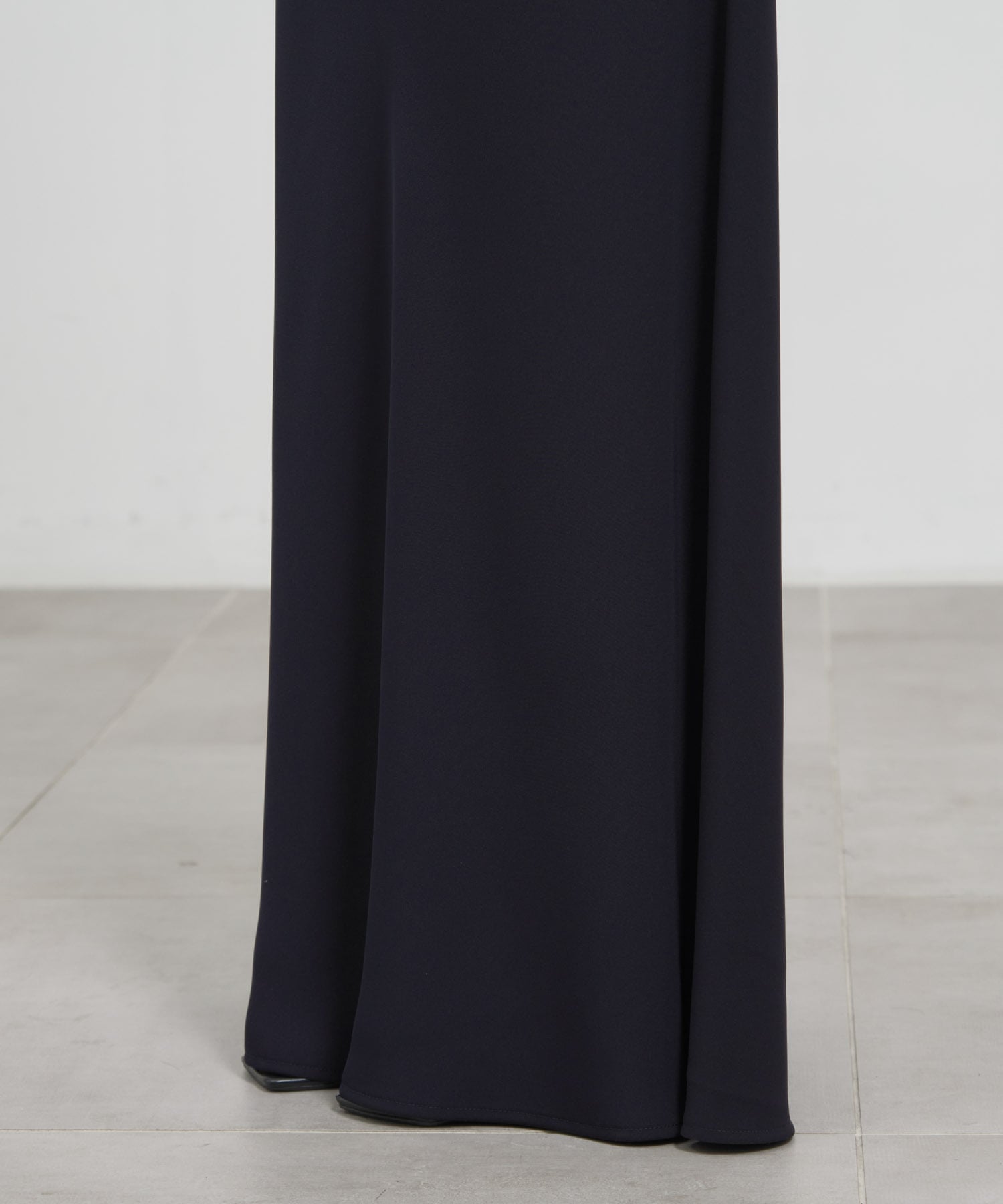 SEMI-FLARE SKIRT ENFOLD