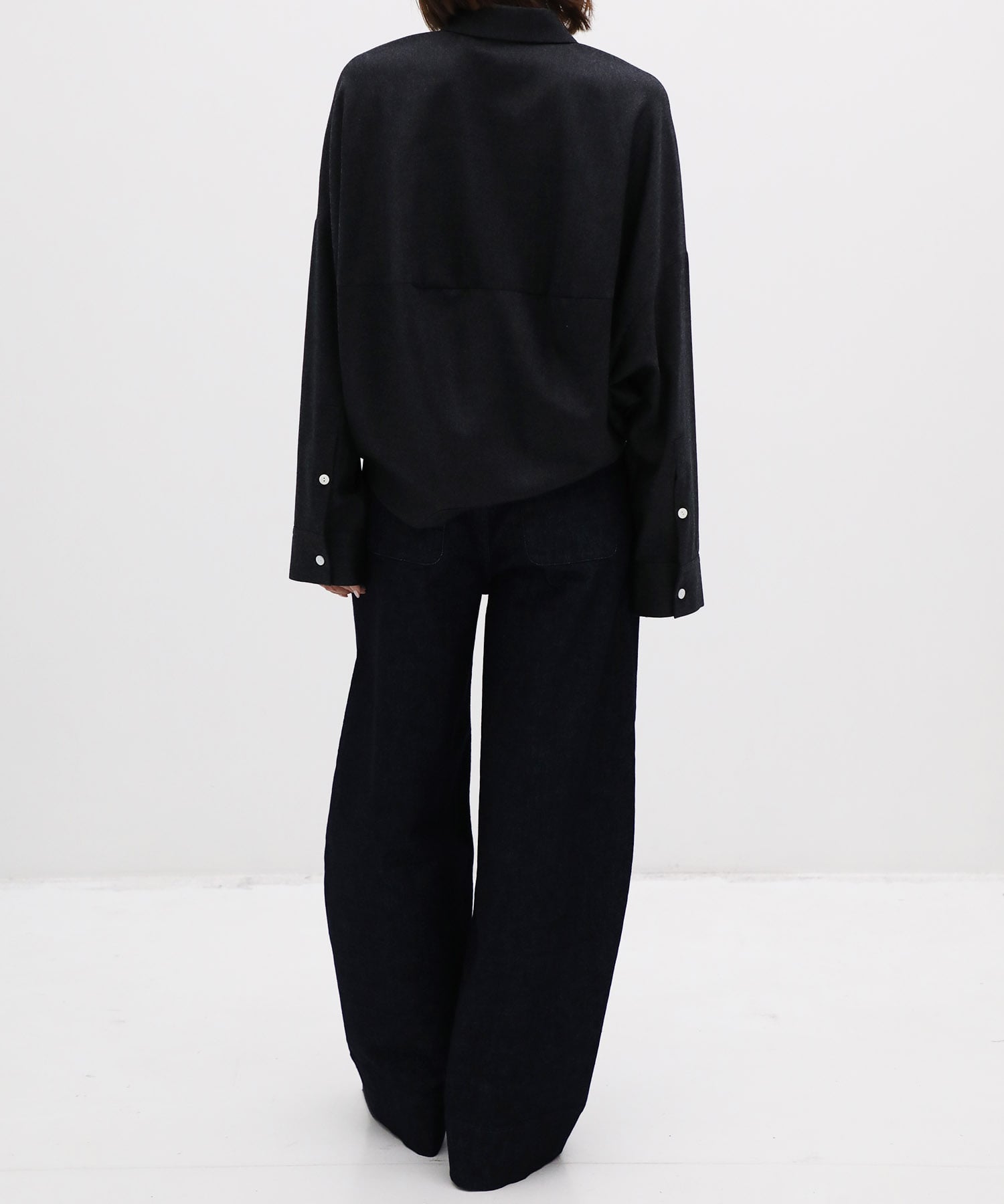 SYMMETRY CROPPED SHIRT ENFOLD