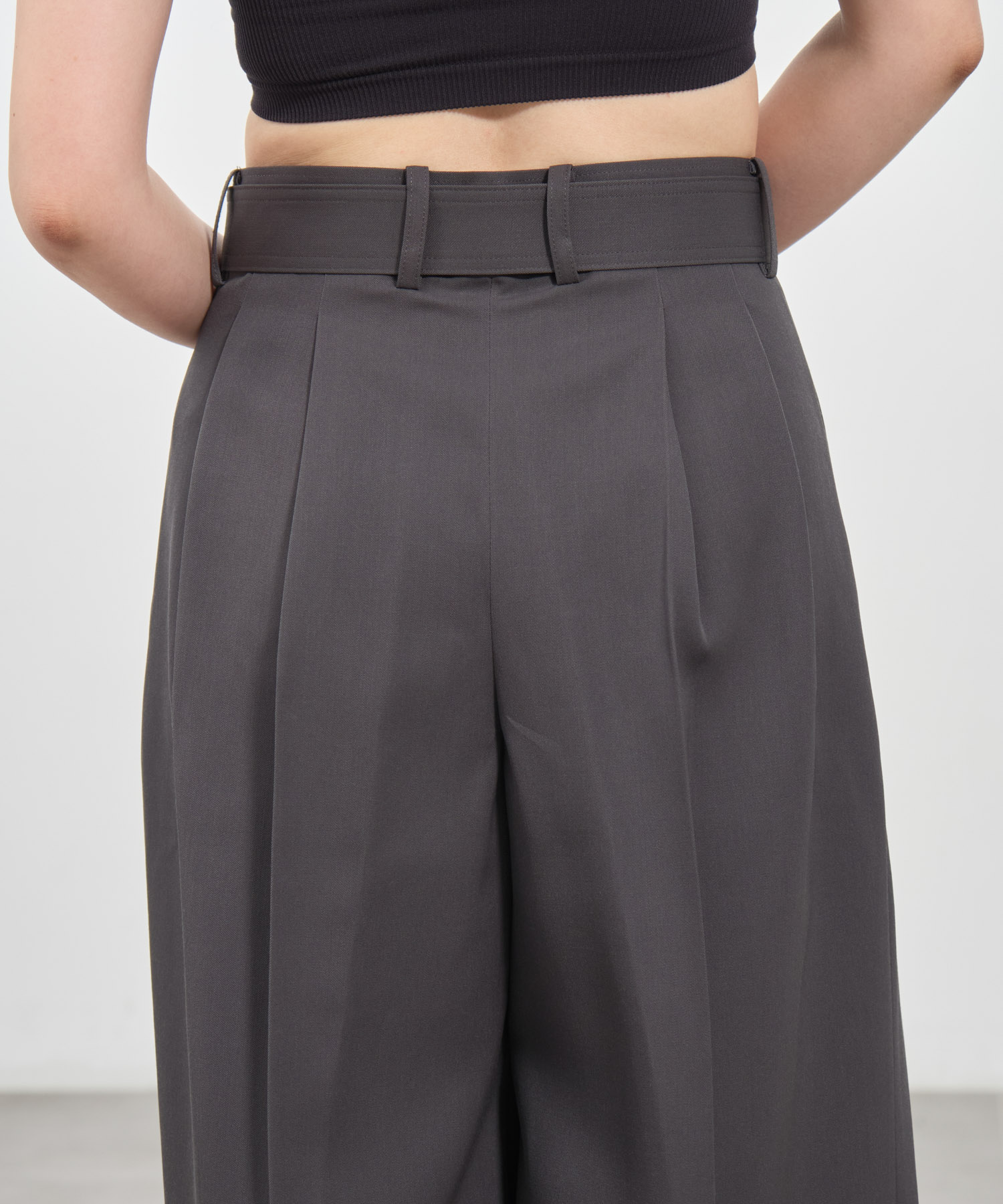 THE SLACKS BELTED 2 TUCK THE RERACS