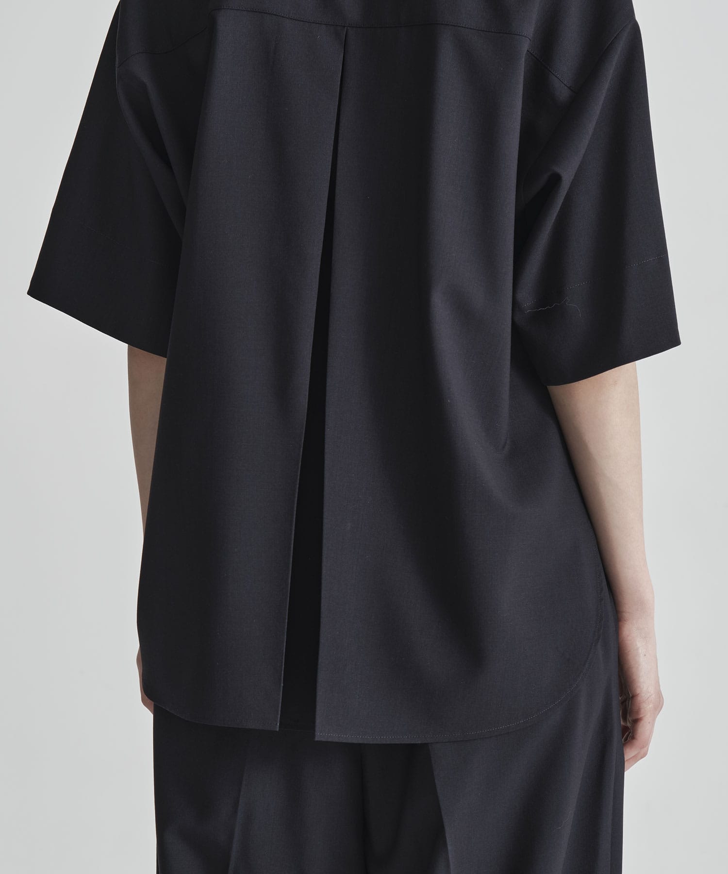 Back Pleat Skipper Shirt THE TOKYO