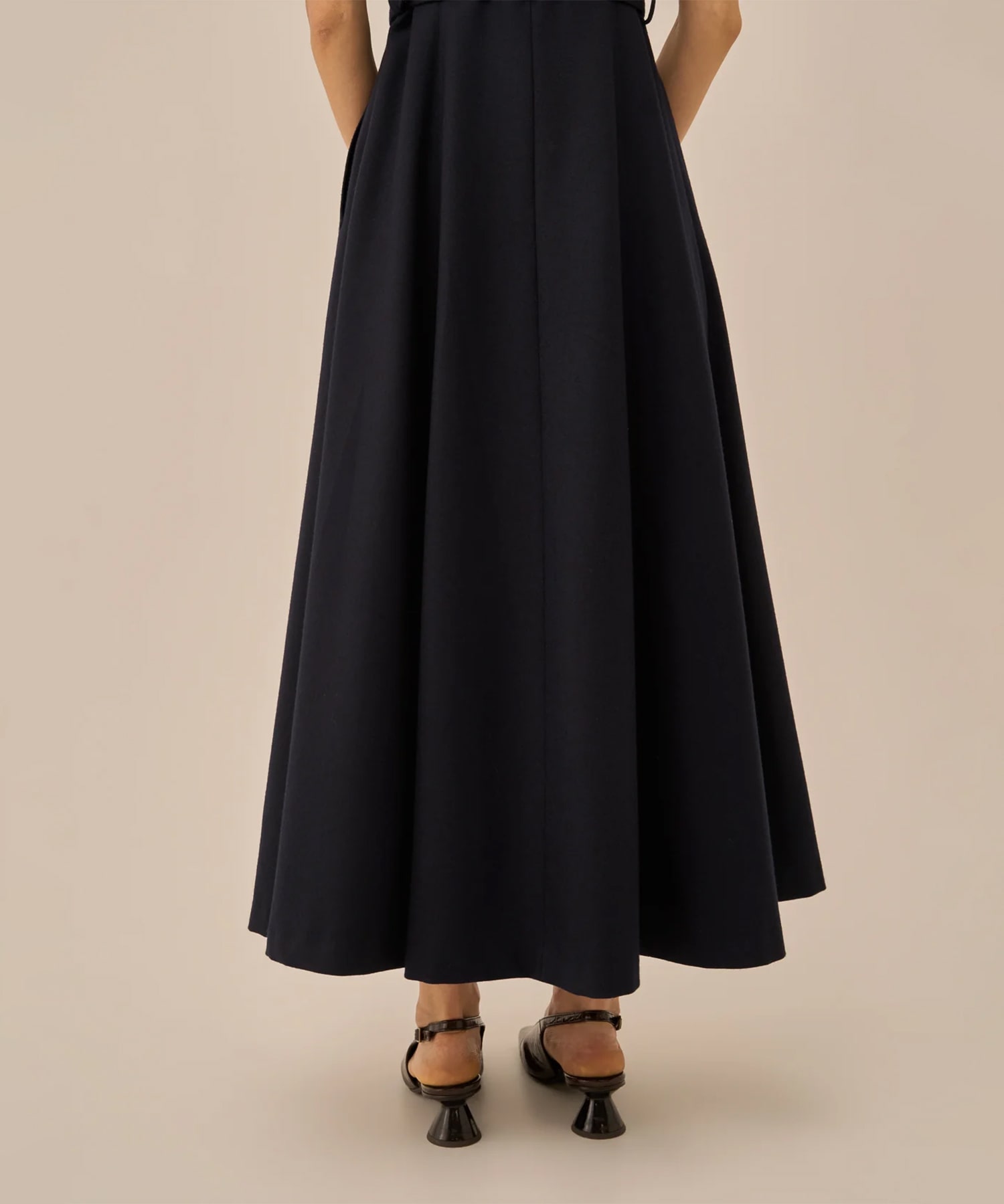 Sesilia dress AKIRANAKA