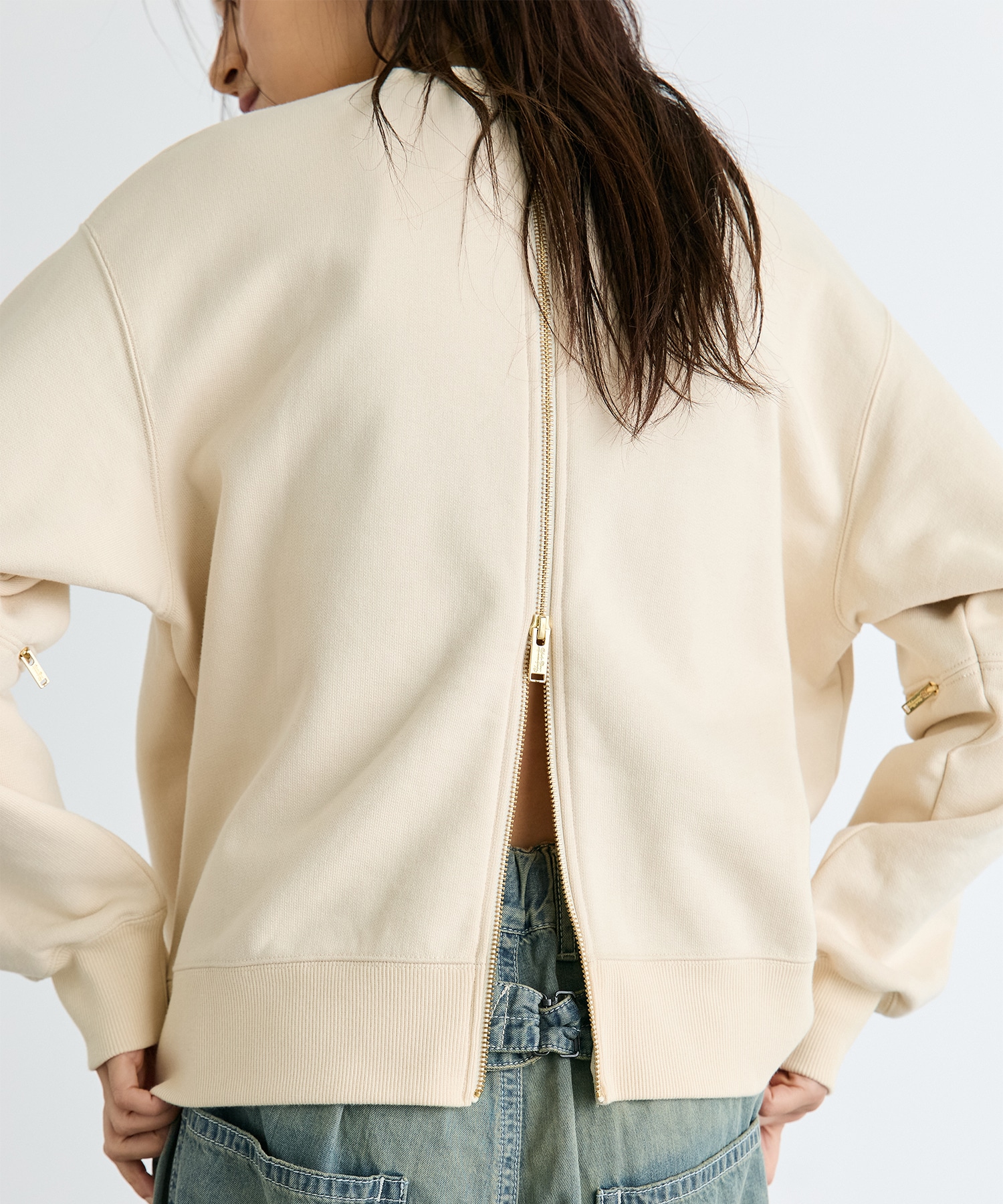 UP2F1811 C/S UNDERCOVER