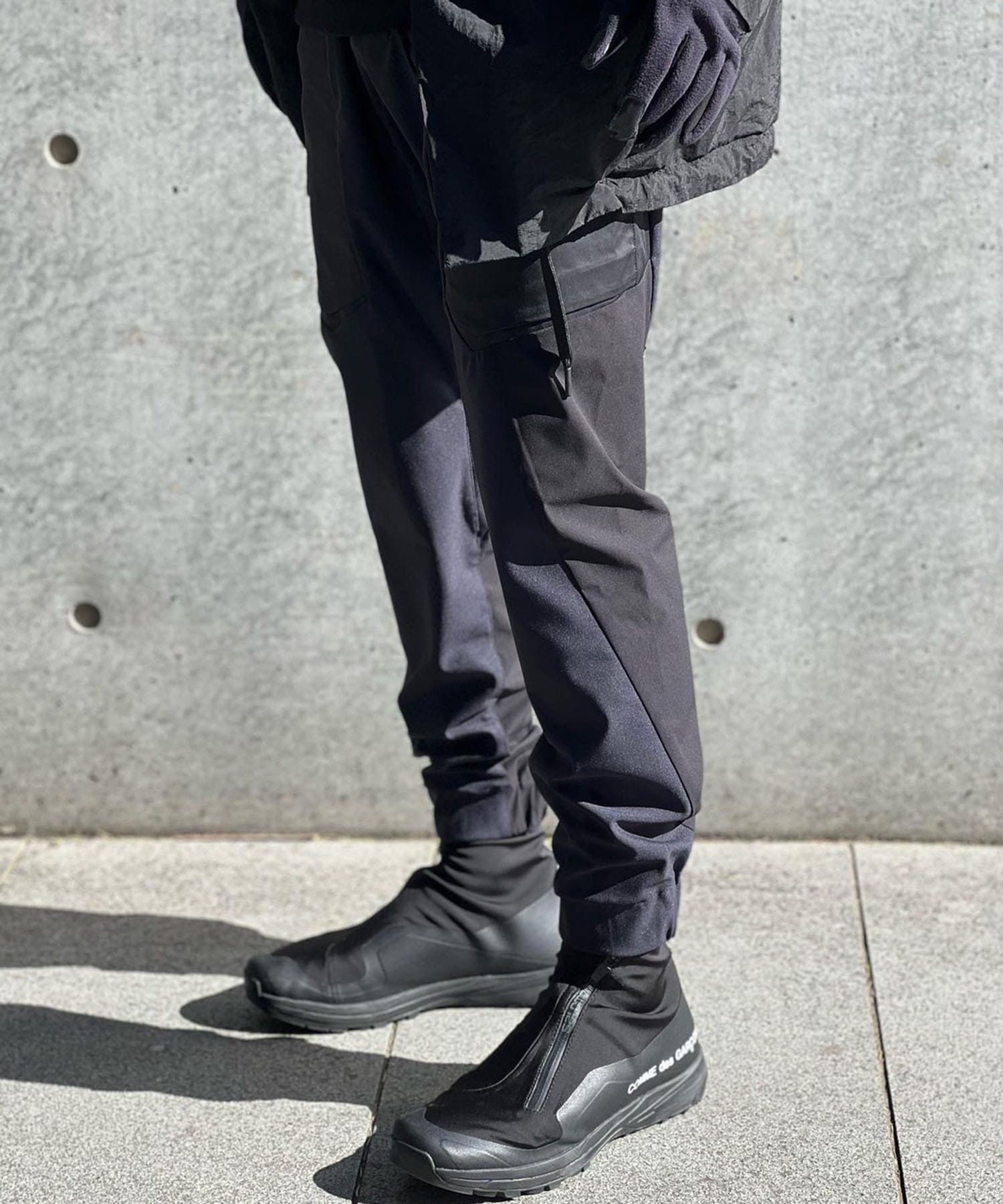 STRETCHED CHAMBRAY CARGO JOGGER PANTS