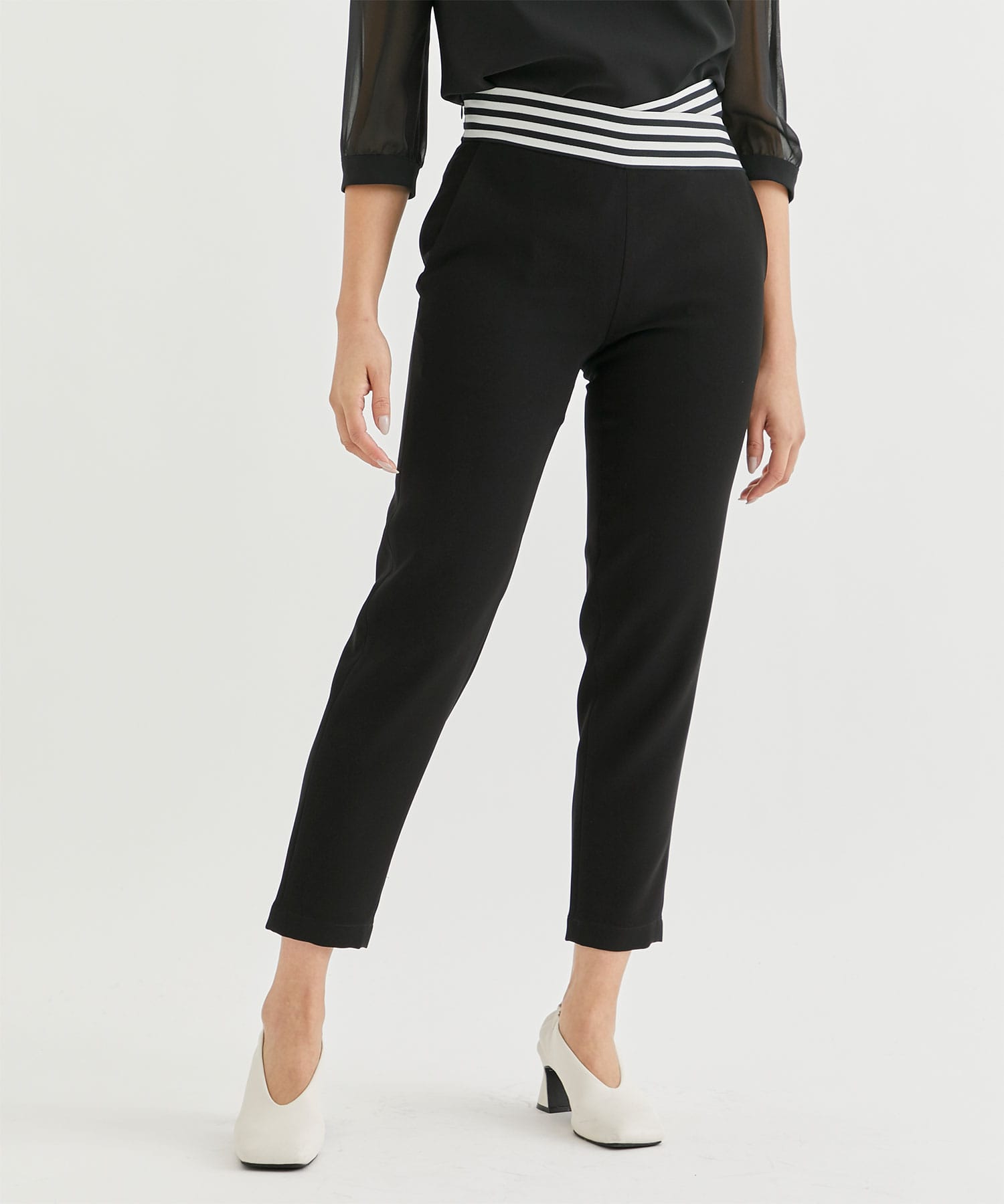 TAPERED TWILL PANTS(36 BLACK): BORDERS at BALCONY: WOMENS｜THE