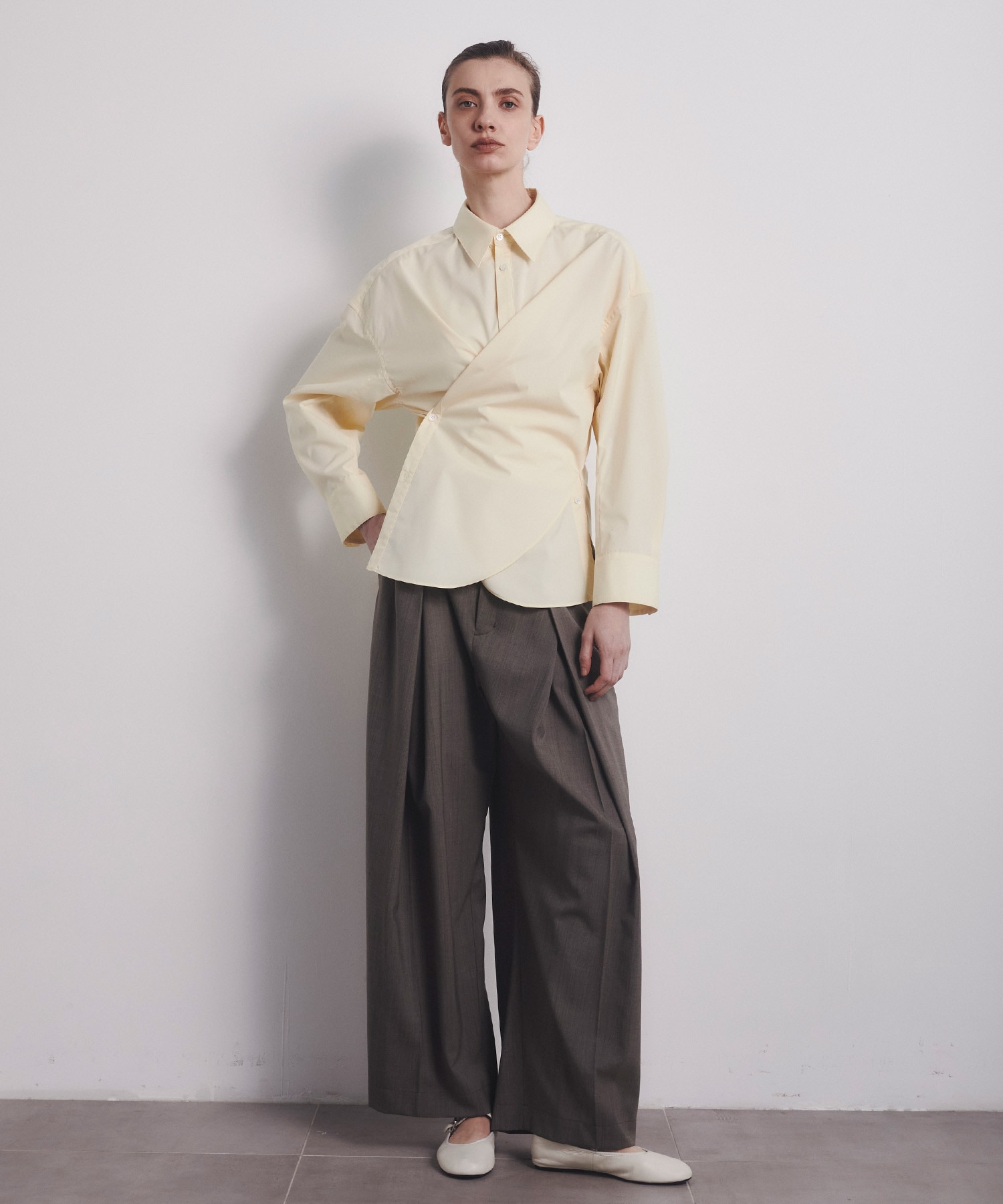 Belt Arranged Tuck Wide Pants