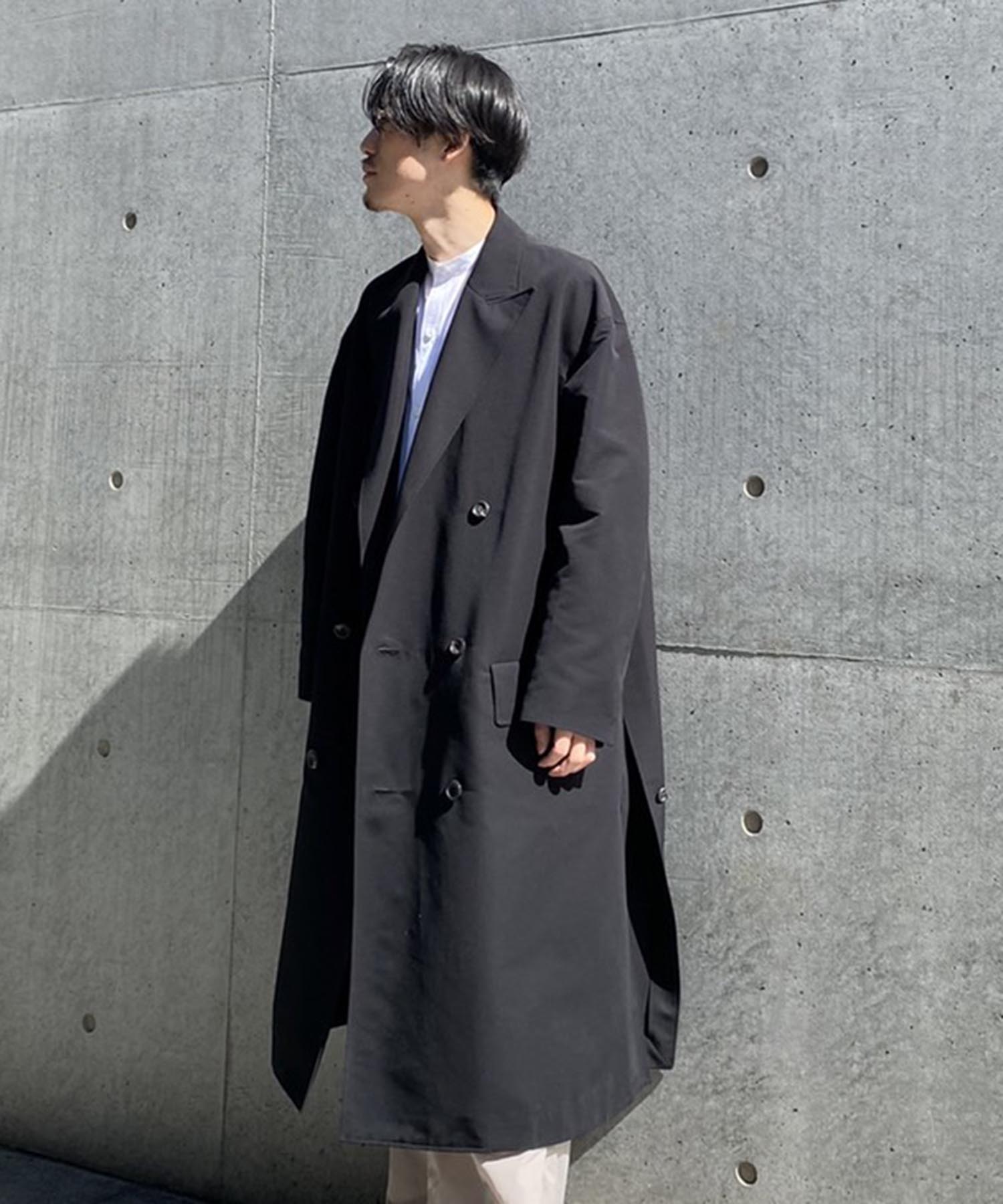 PEAKED LAPEL DOUBLE BREASTED COAT