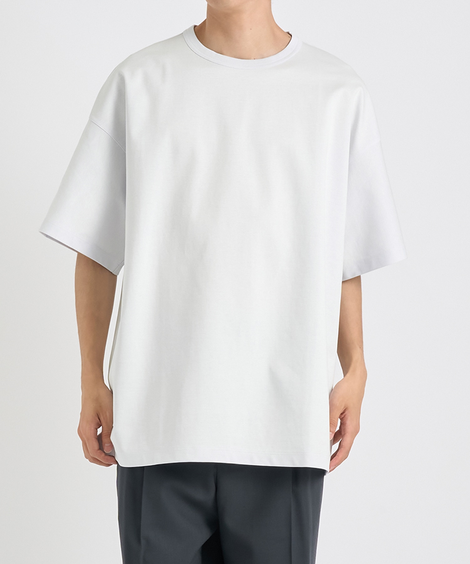 THE SUPER OVER SIZE T-SHIRT