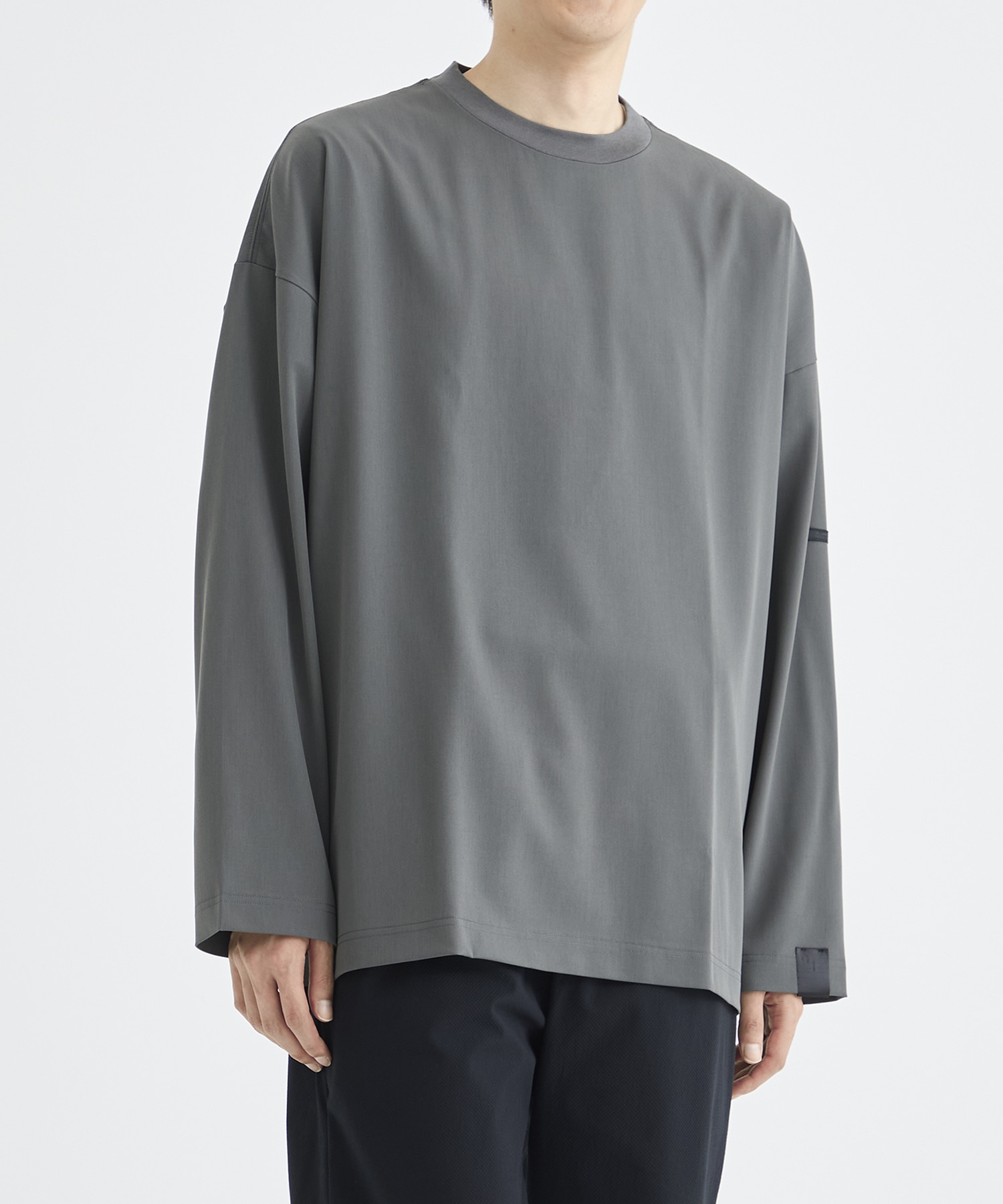 2242-CS07-023 L/S TOPS