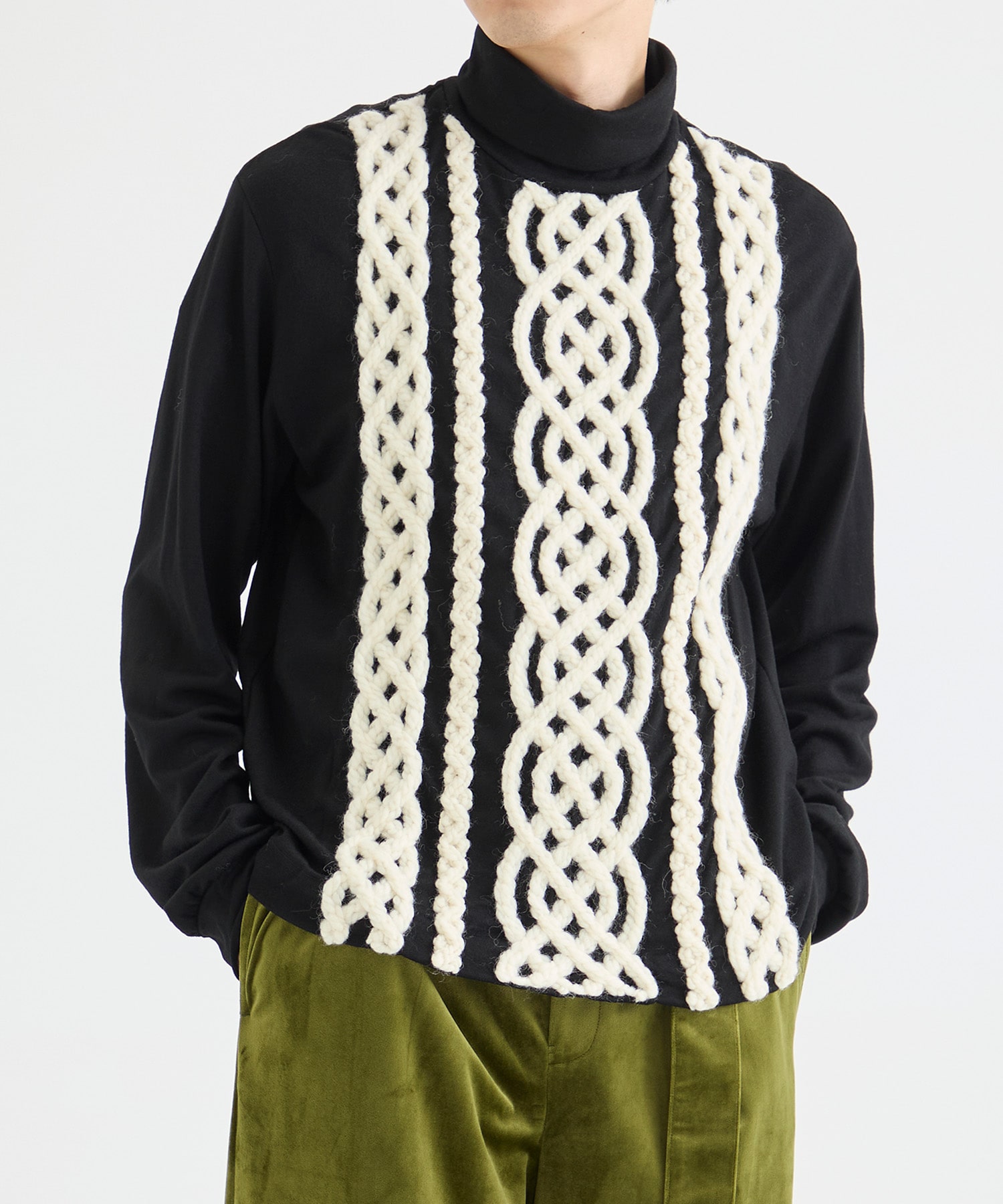 CABLE EMBROIDERY KNIT PO