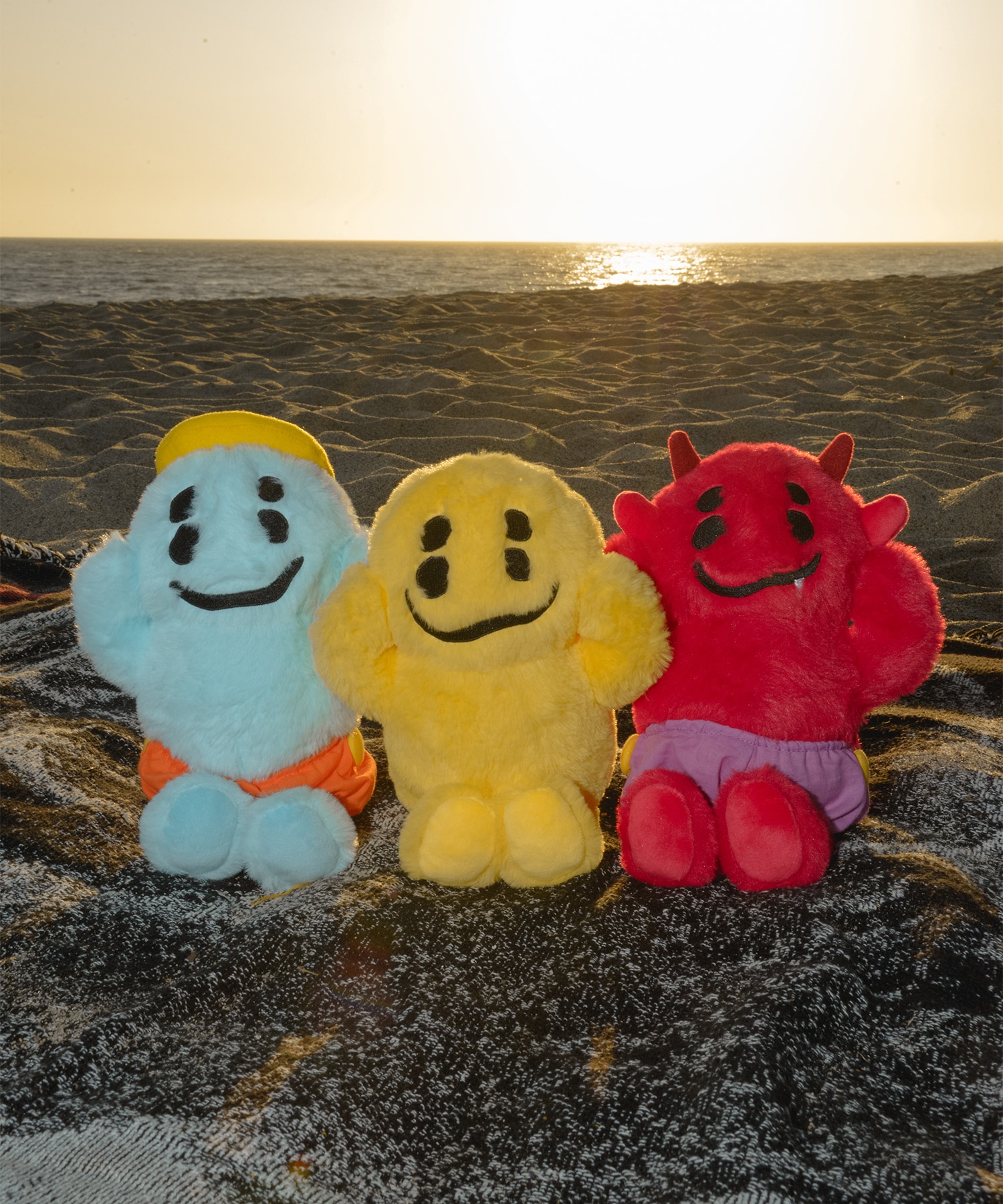 SM-YS1-0000-C10 ×cactus plant flea market PLUSH SMILES