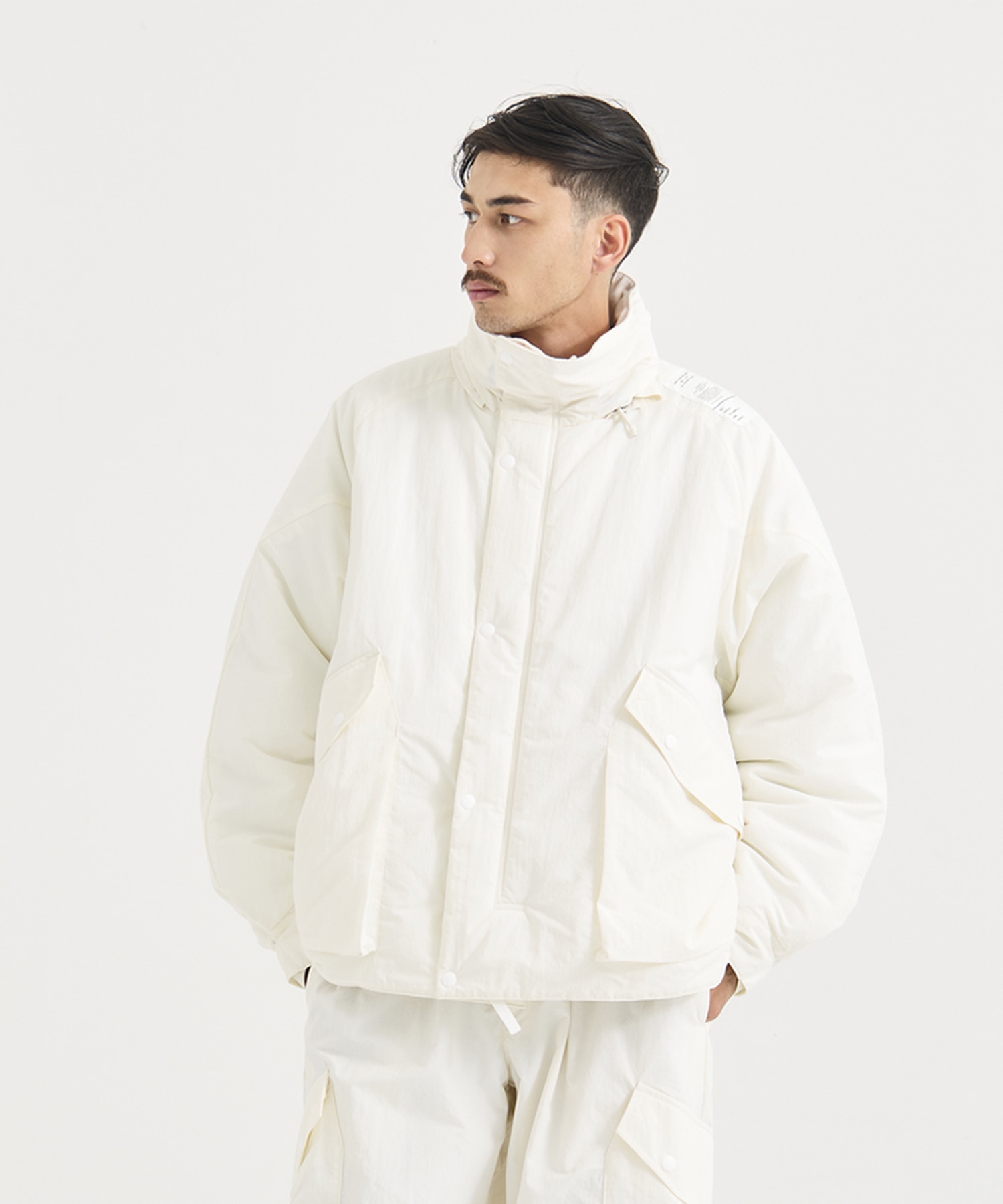 別注 9242-BL01-001 BLOUSON WHITE EDITION