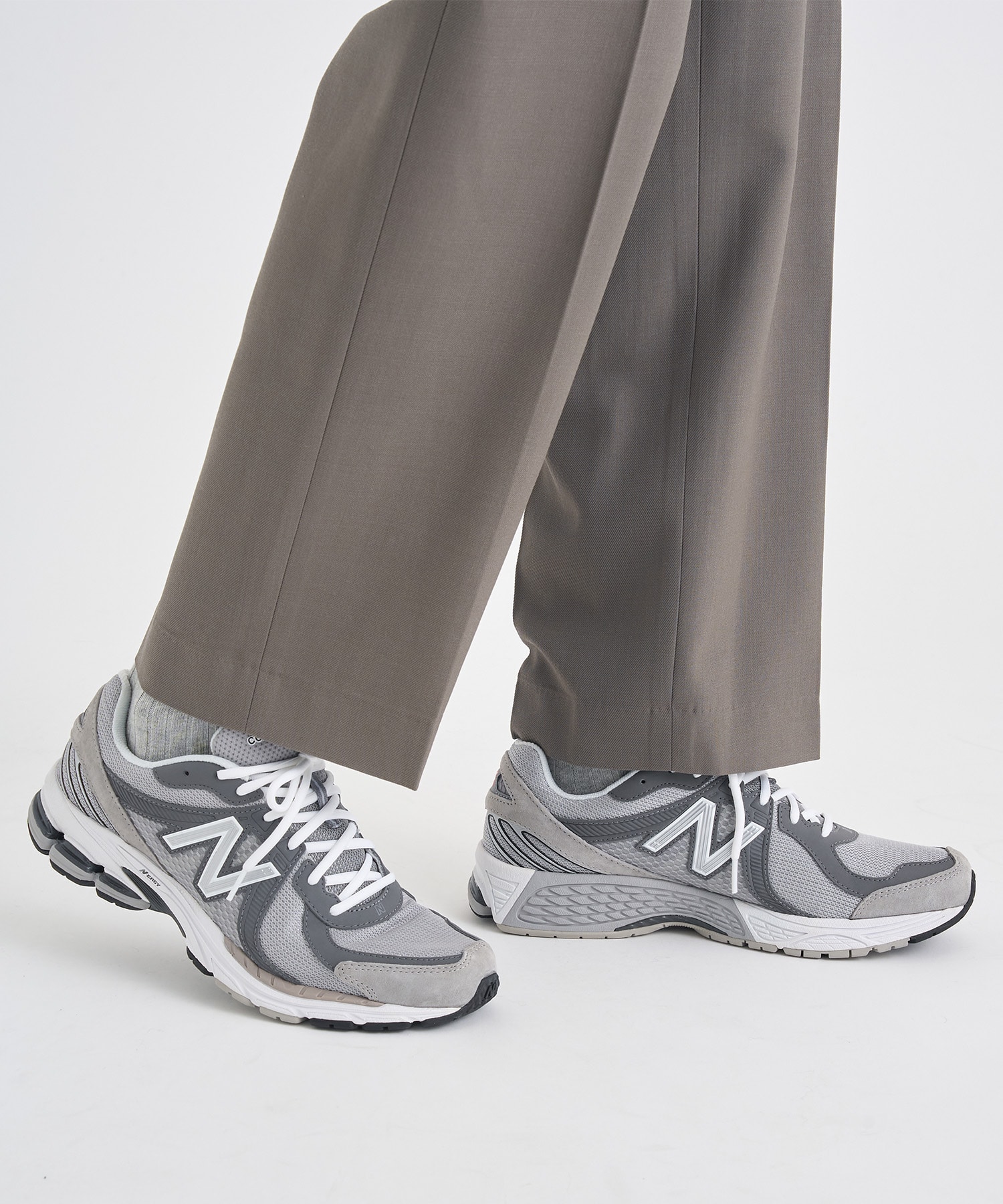 HN-K102-001×NewbalanceMR860