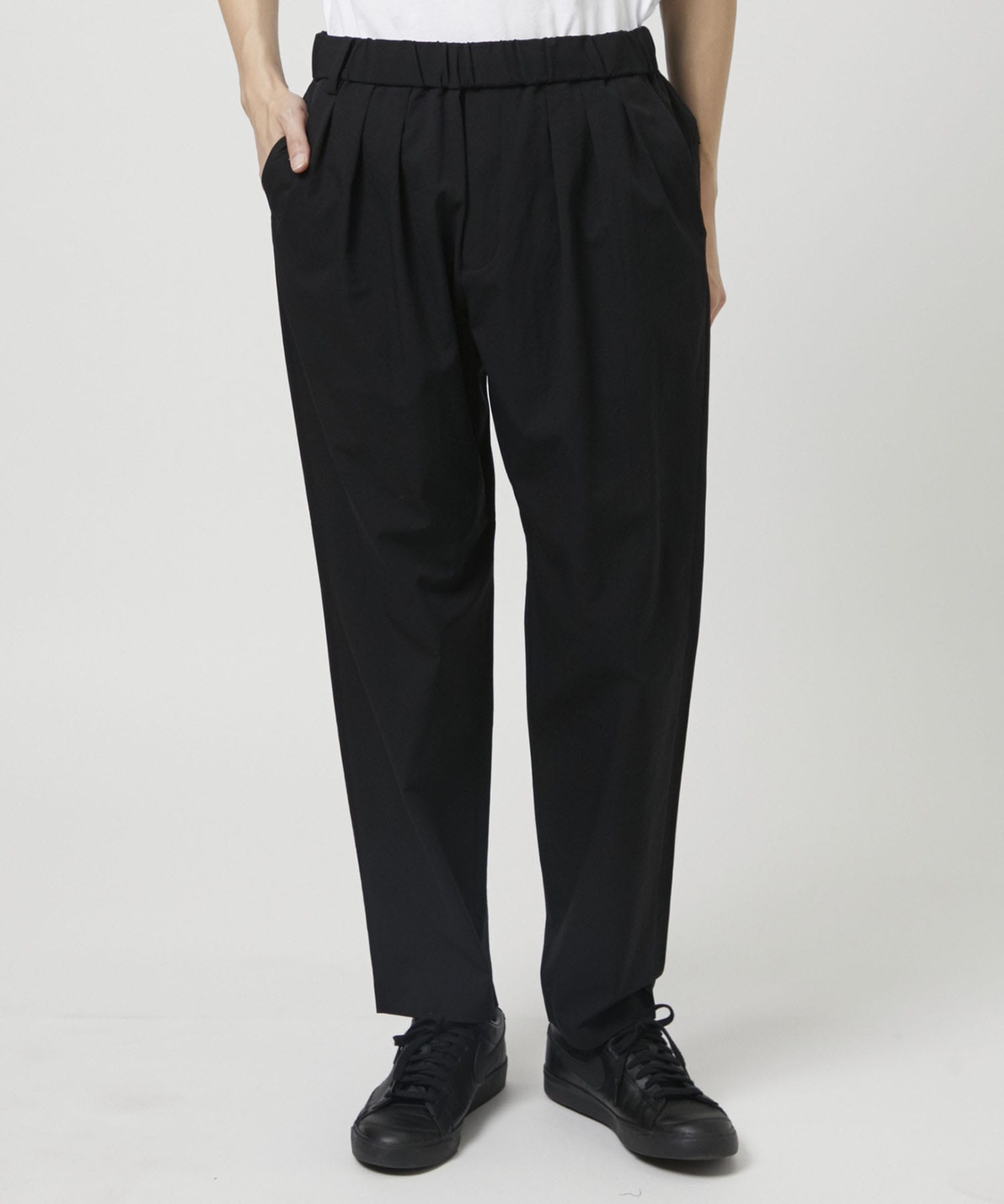 3 TUCK EASY TAPERED PANTS