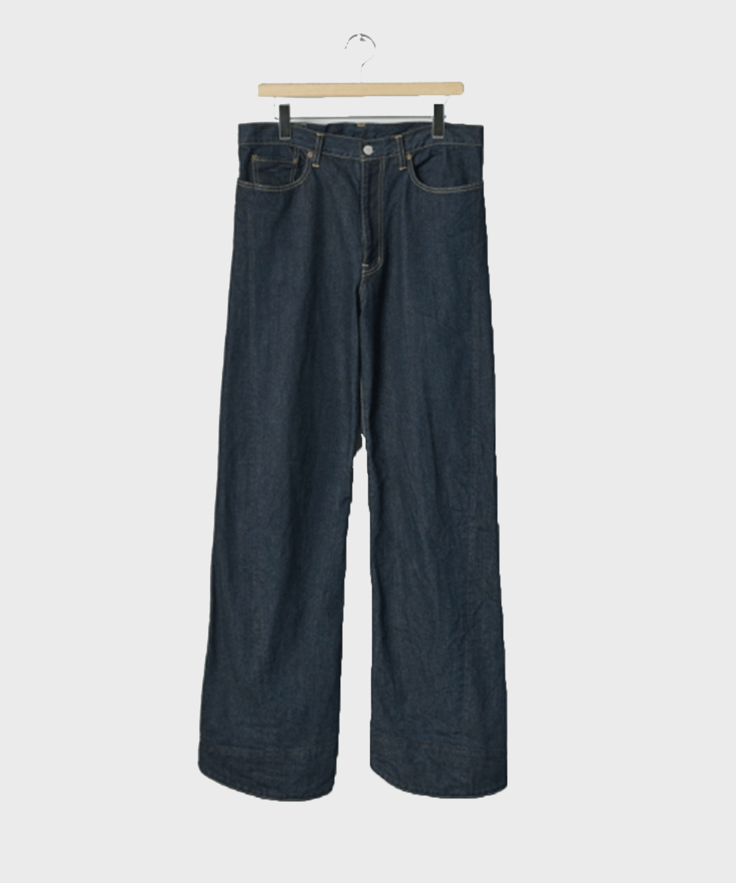 TWIST CUT DENIM JEANS