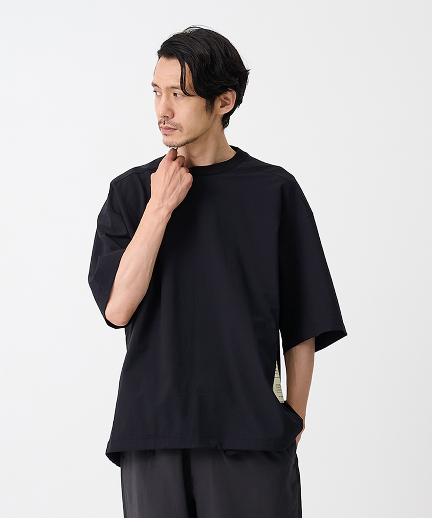 【エヌハリウッド】9261-CS52-004 PANELED T-SHIRT