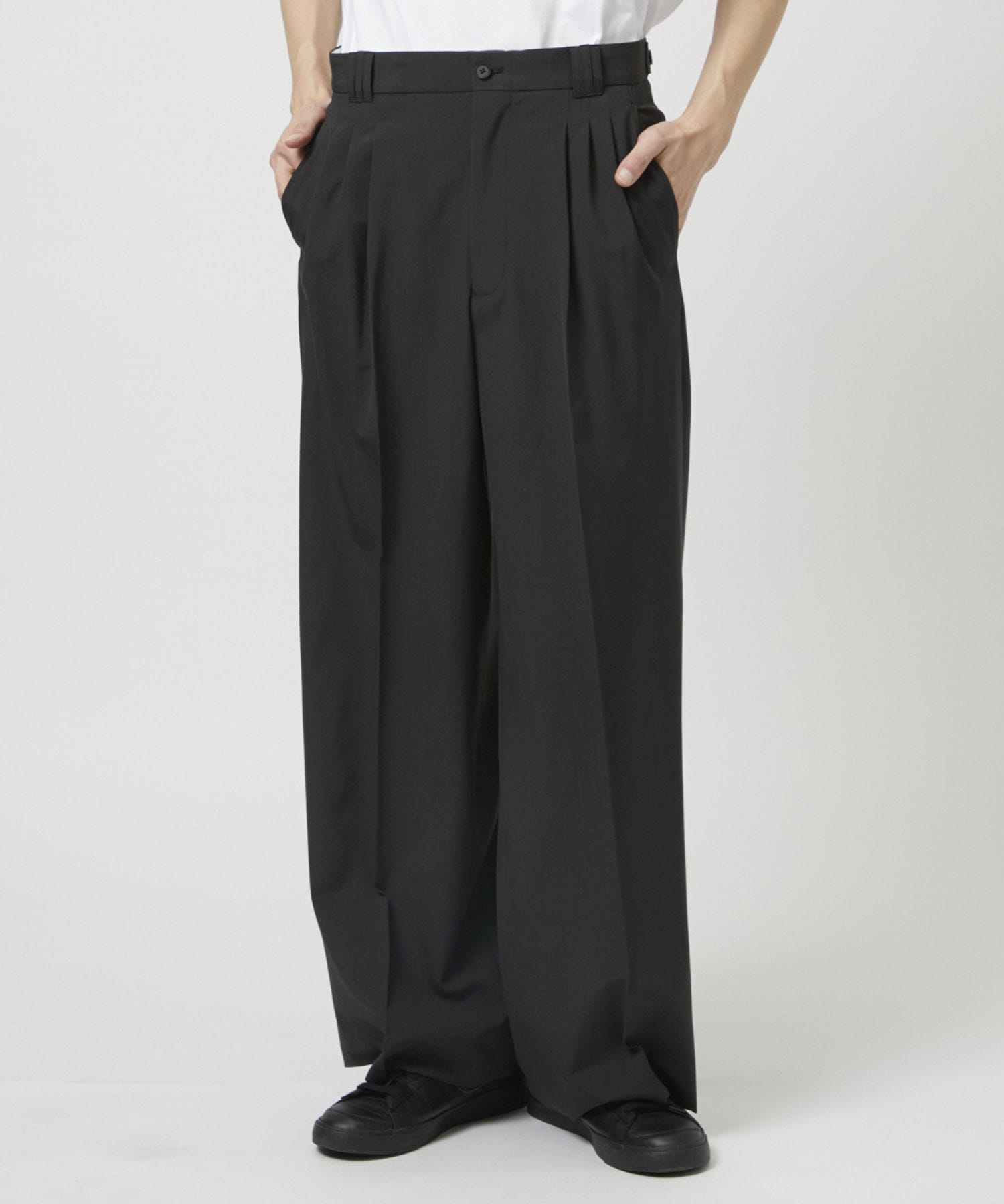 WOOL TROPICAL 3PLEATED WIDE-LEG TROUSERS