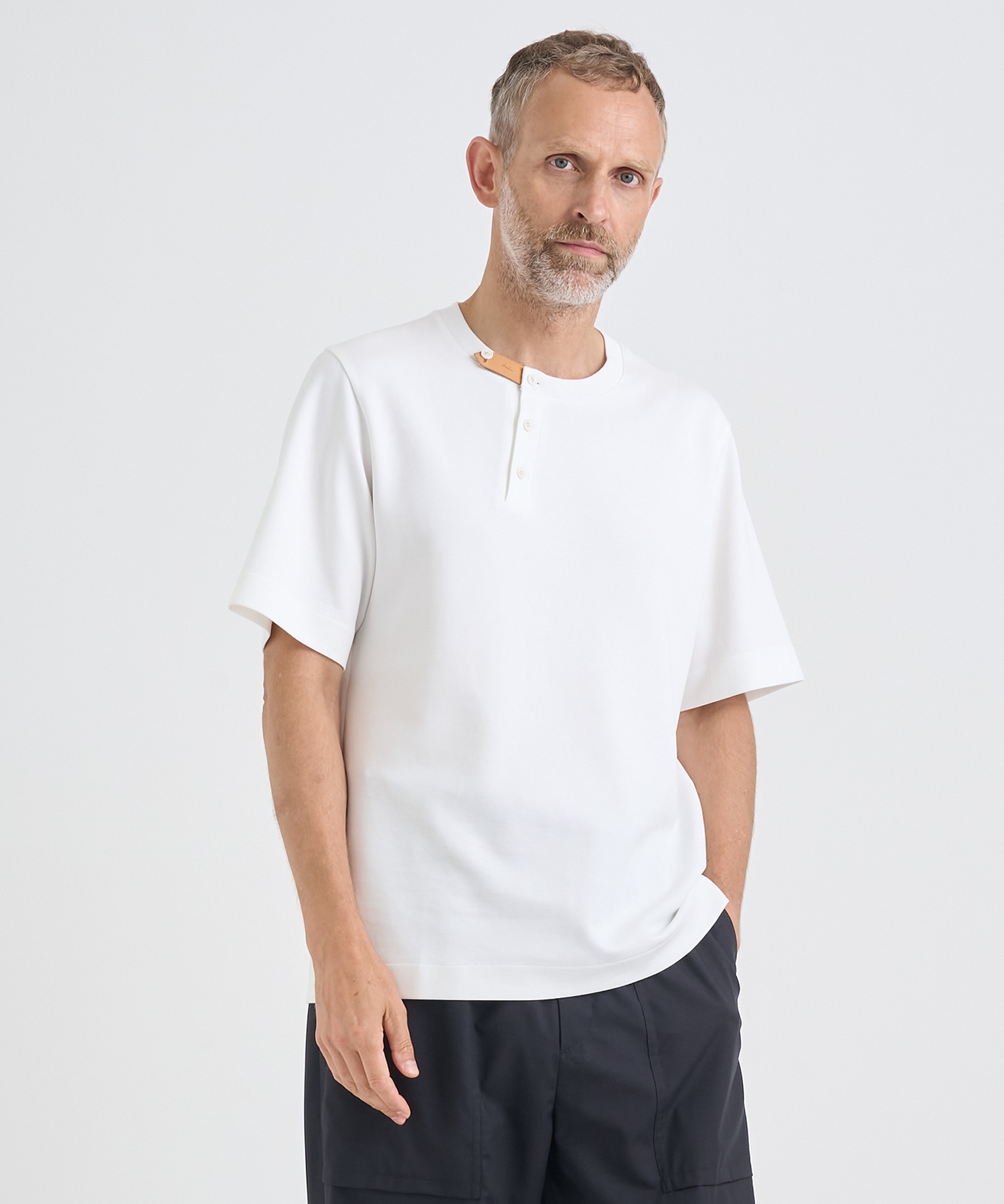 別注LEATHER TAB CREW NECK T-SHIRT