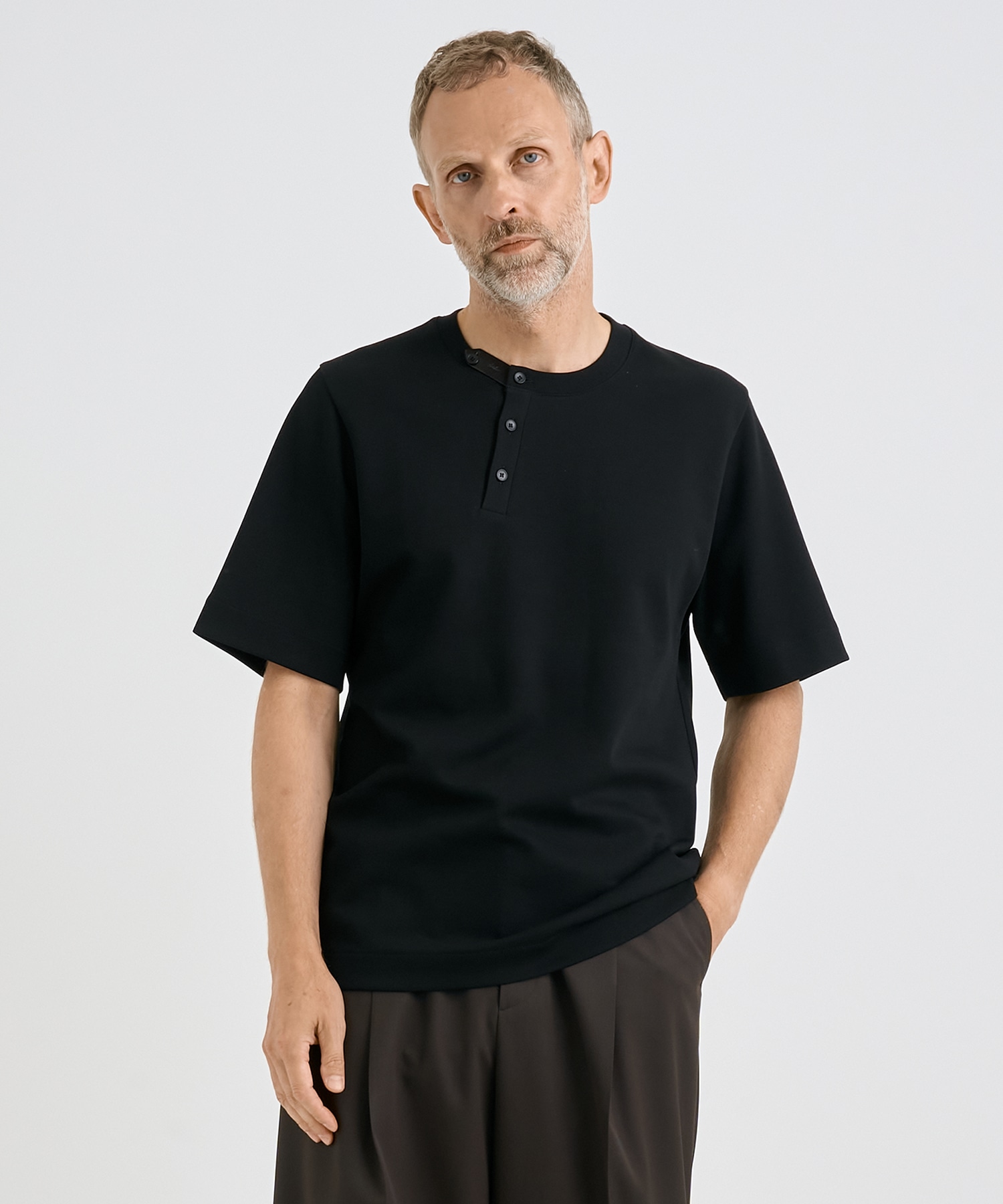 別注LEATHER TAB CREW NECK T-SHIRT