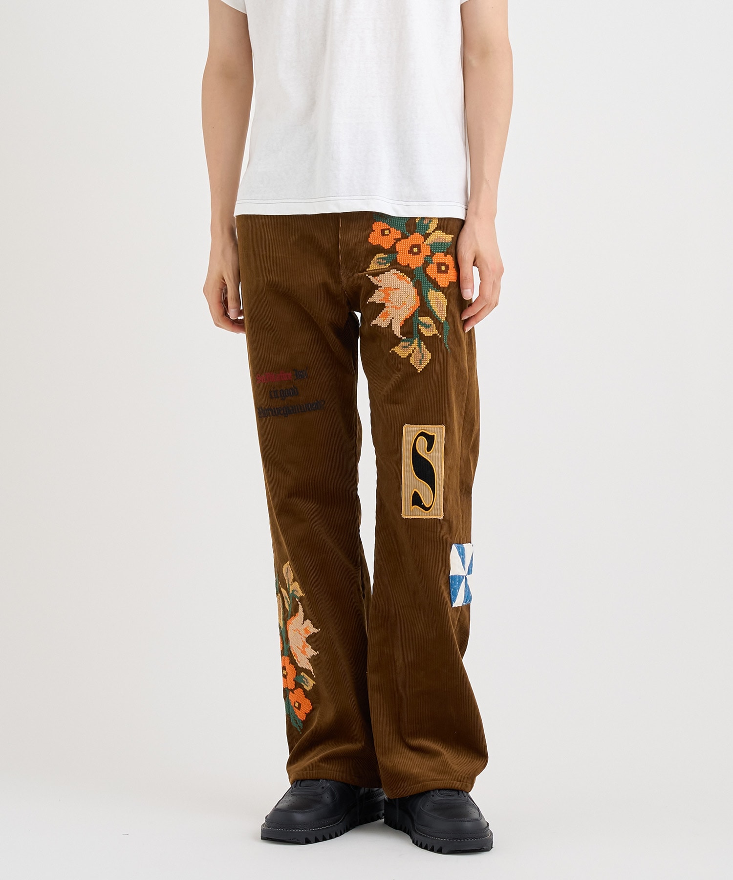 Embroidery-design pants