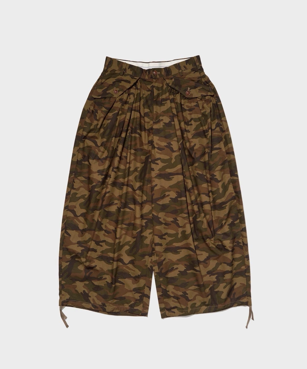 Gatther-detail camouflage pants