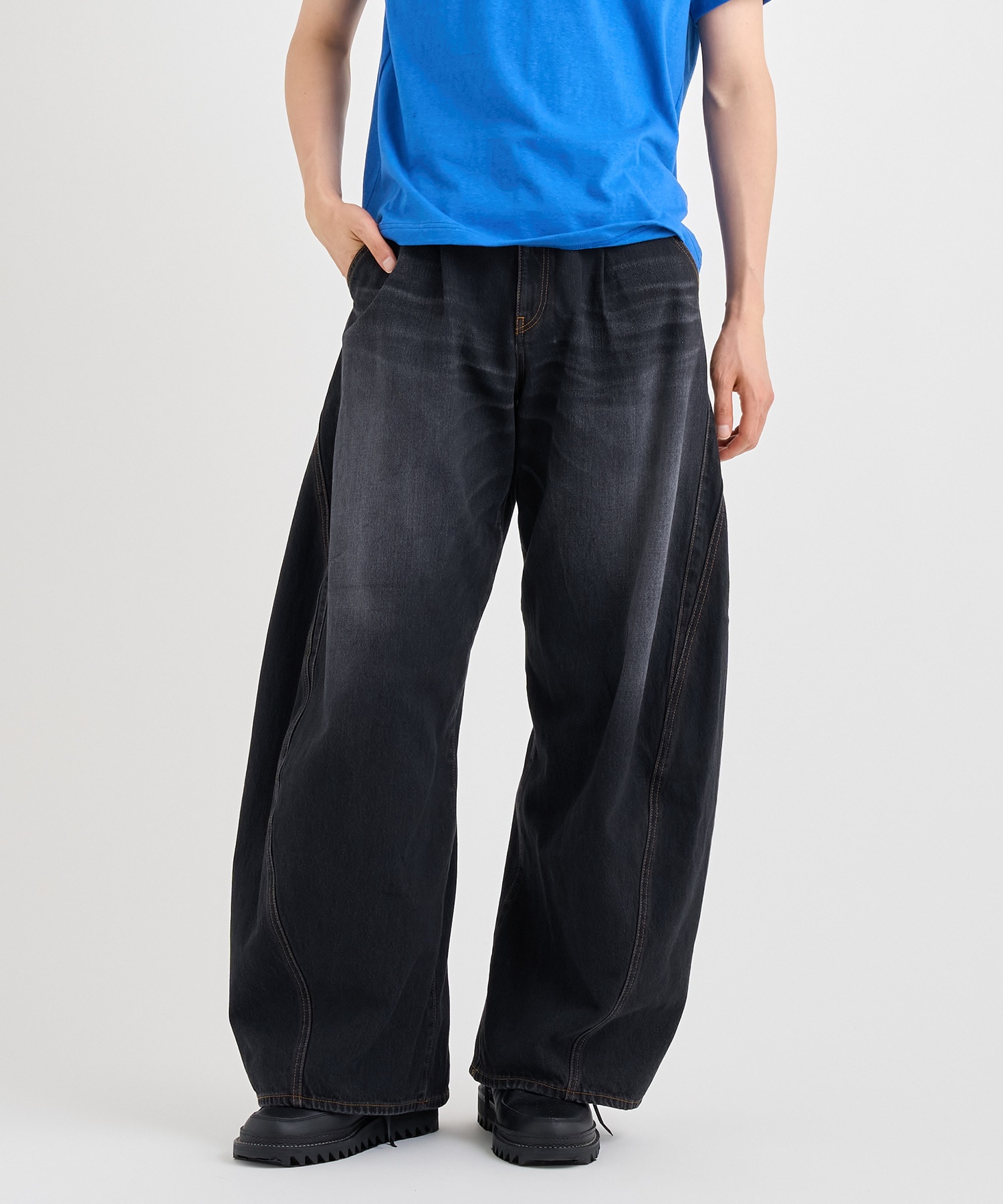 3D cutting denim pants