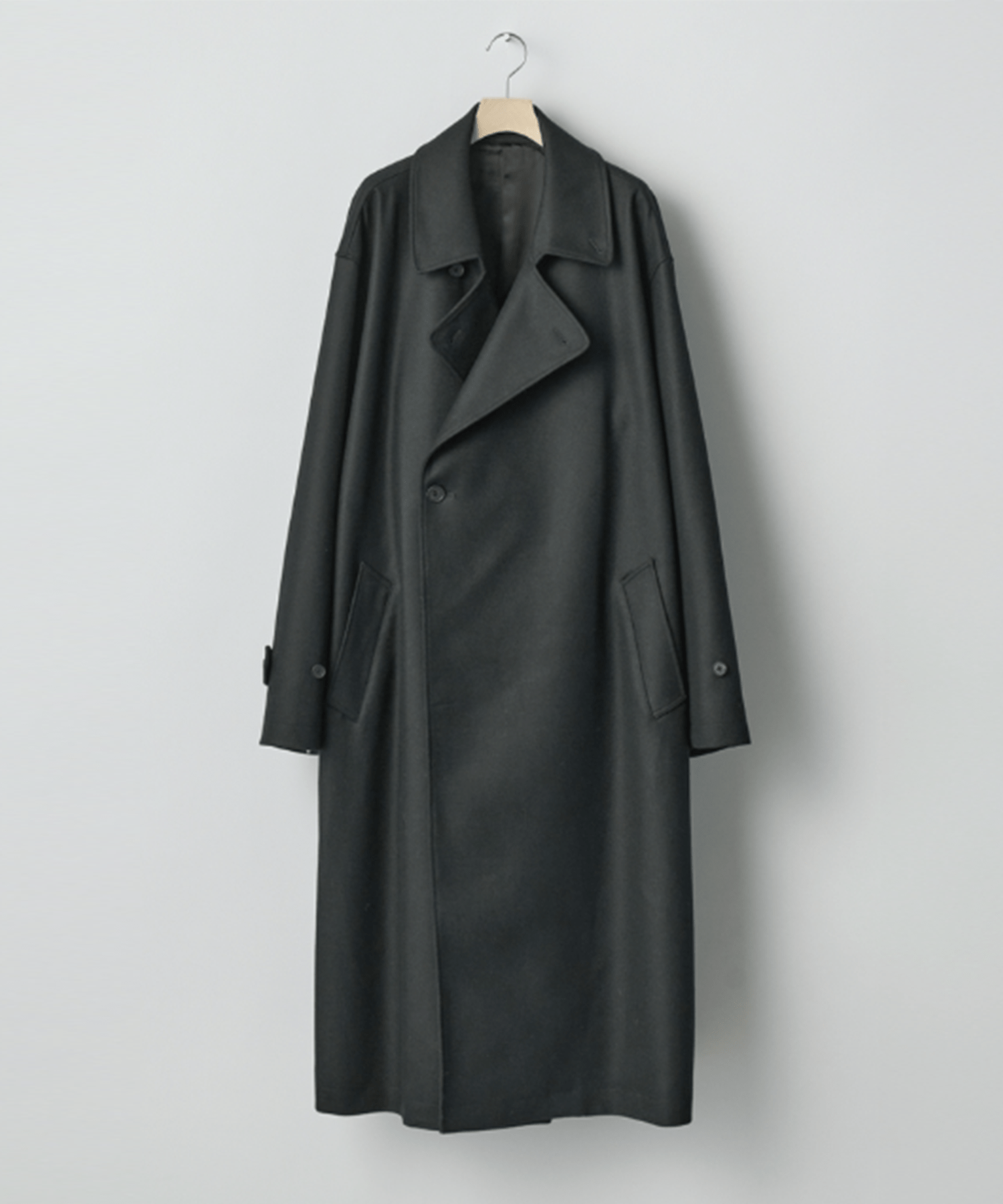 OVERSIZED DOUBLE BREASTED COAT