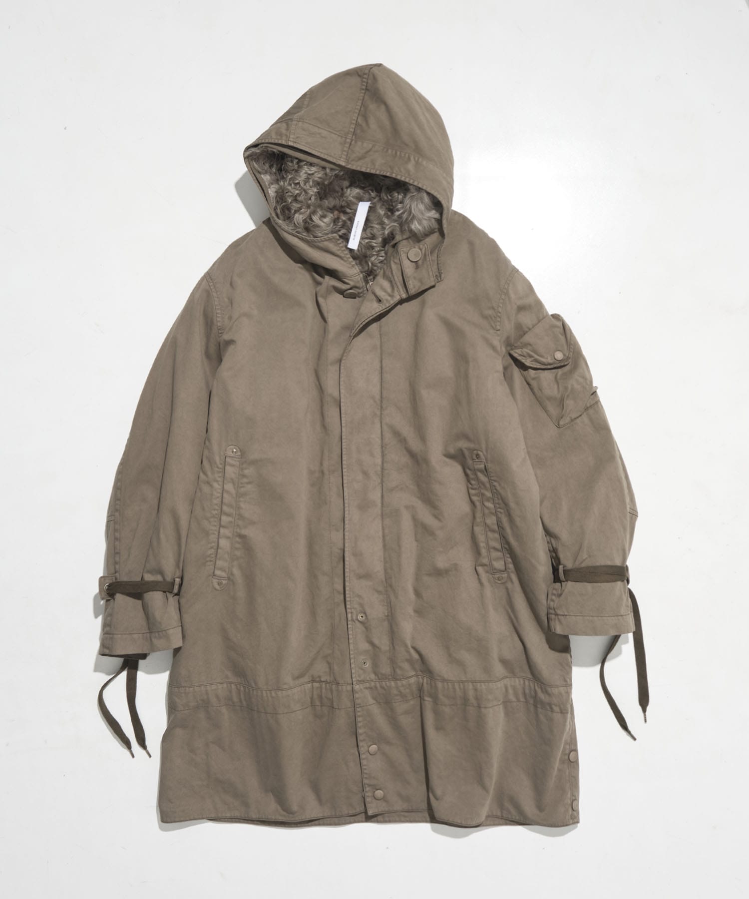 Garment dyed hoodie coat with fur liner
