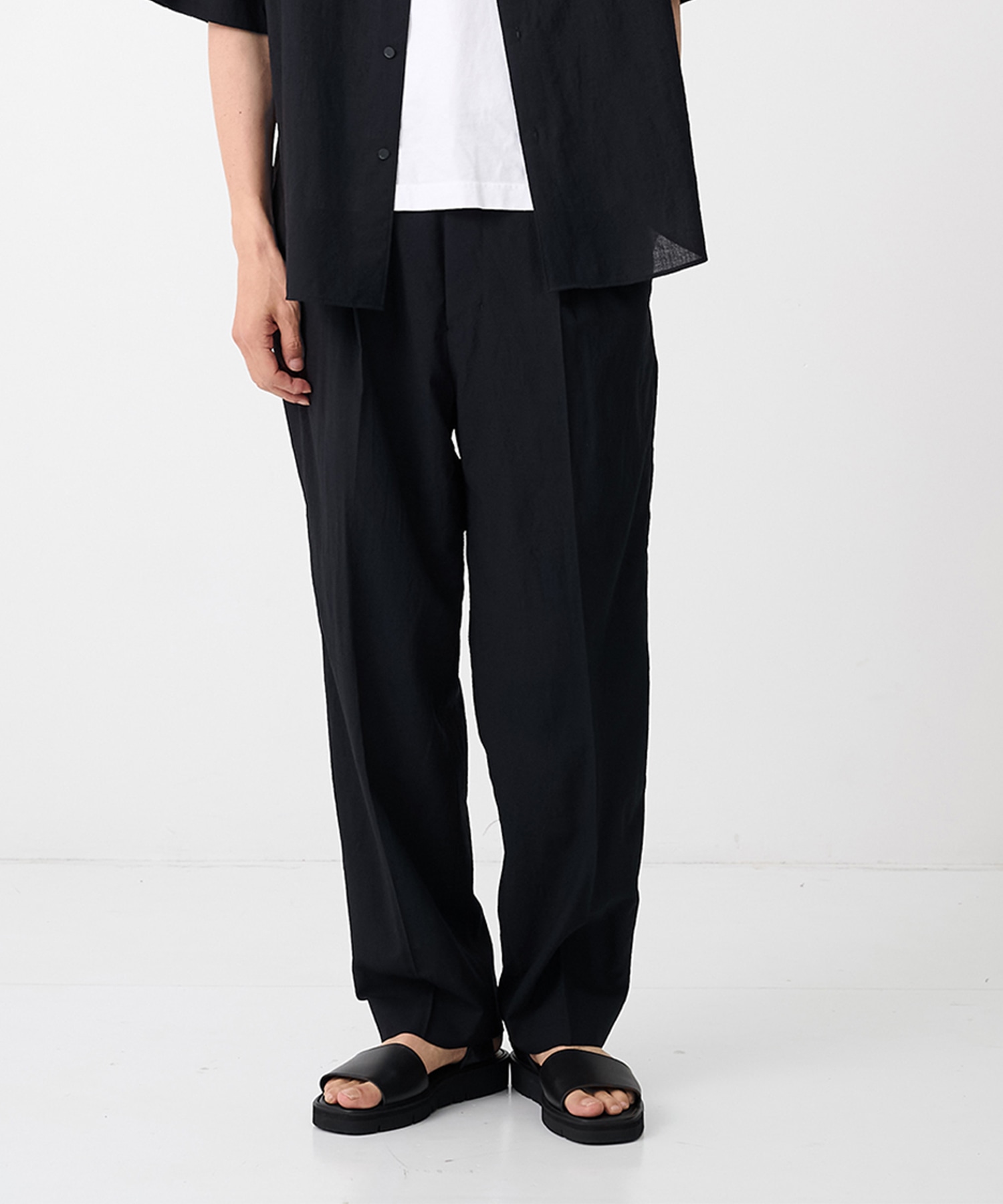 【イレニサ】別注ONE TUCKS STRAIGHT TROUSERS