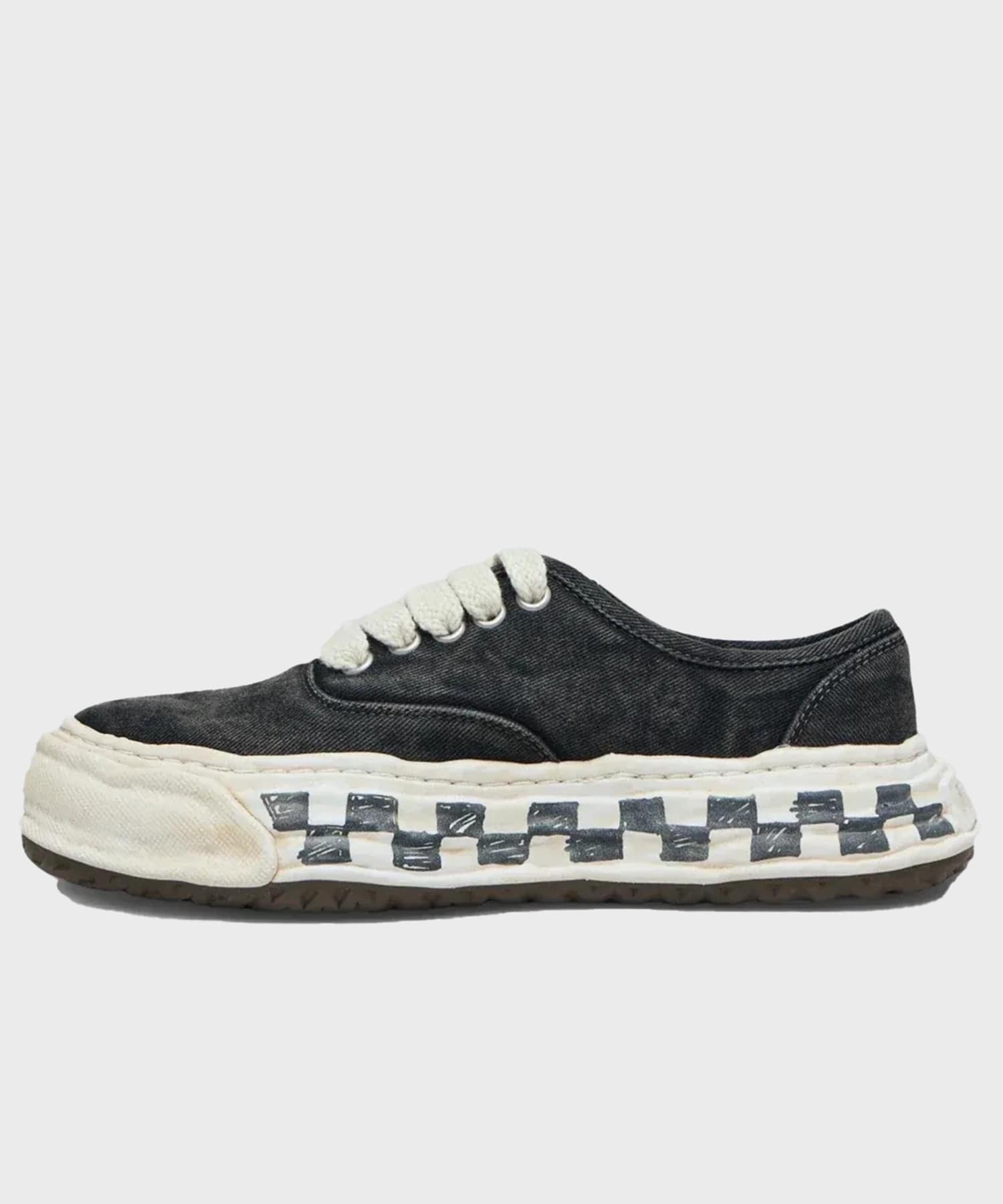 A17FW709 BAKER26 GRAFFITI SOLE LOW-TOP SNEAKERS