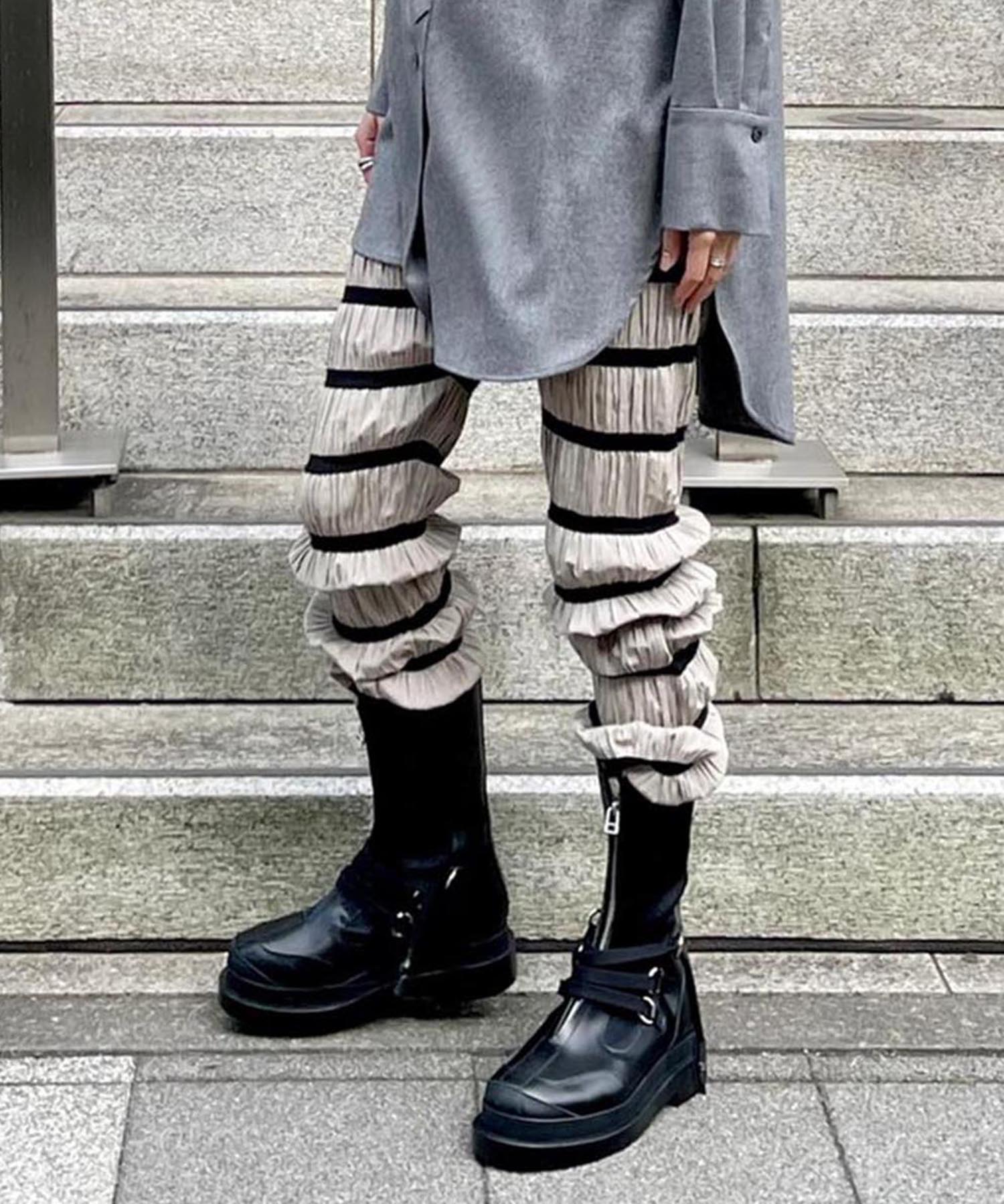 Shirring striped trousers
