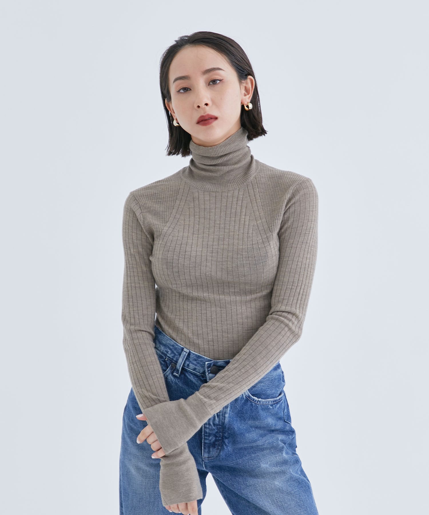 WOOL TIGHT TURTLE NECK KNIT