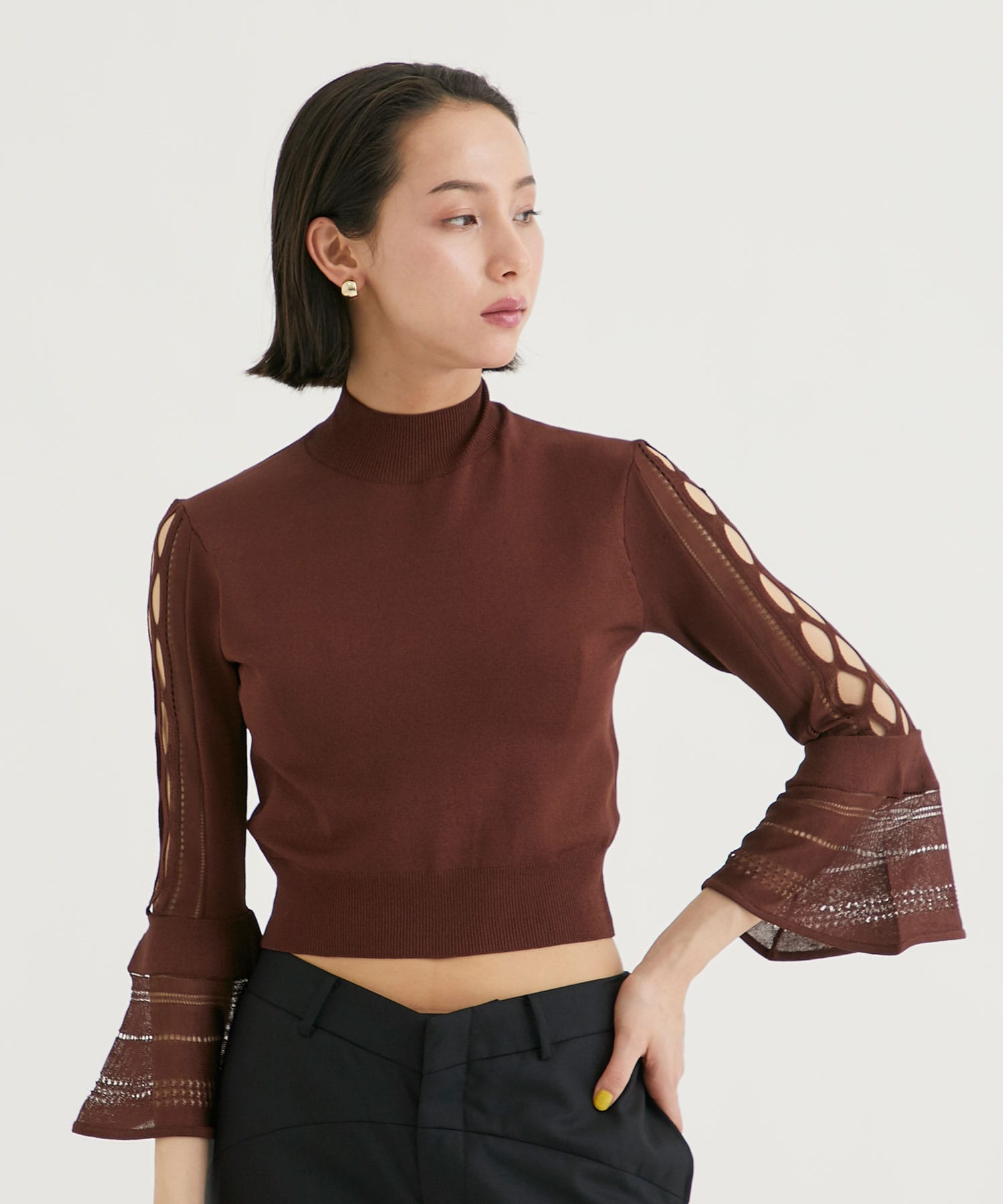 FLARED SLEEVE KNIT TOP