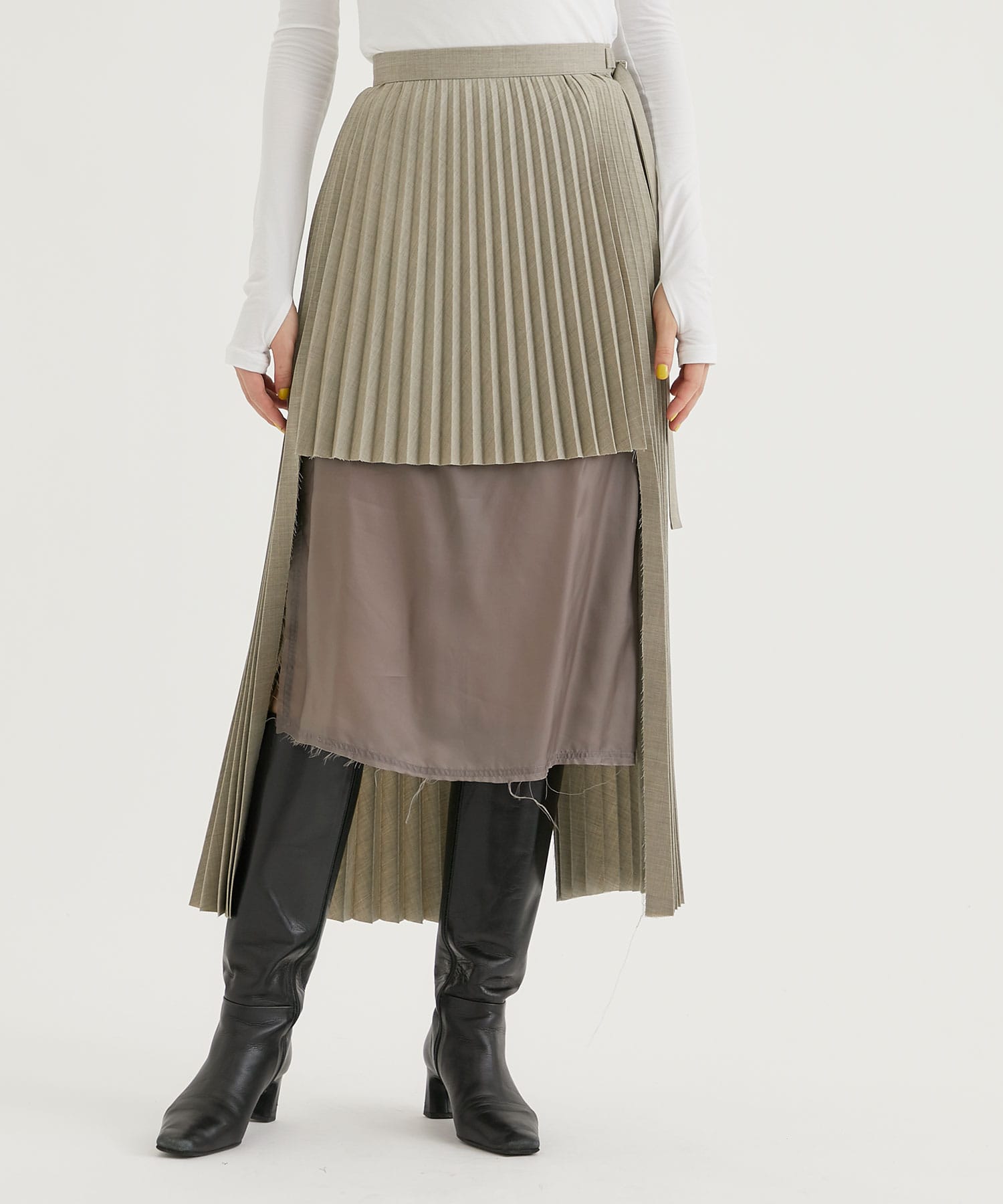 Cutout Pleats Skirt