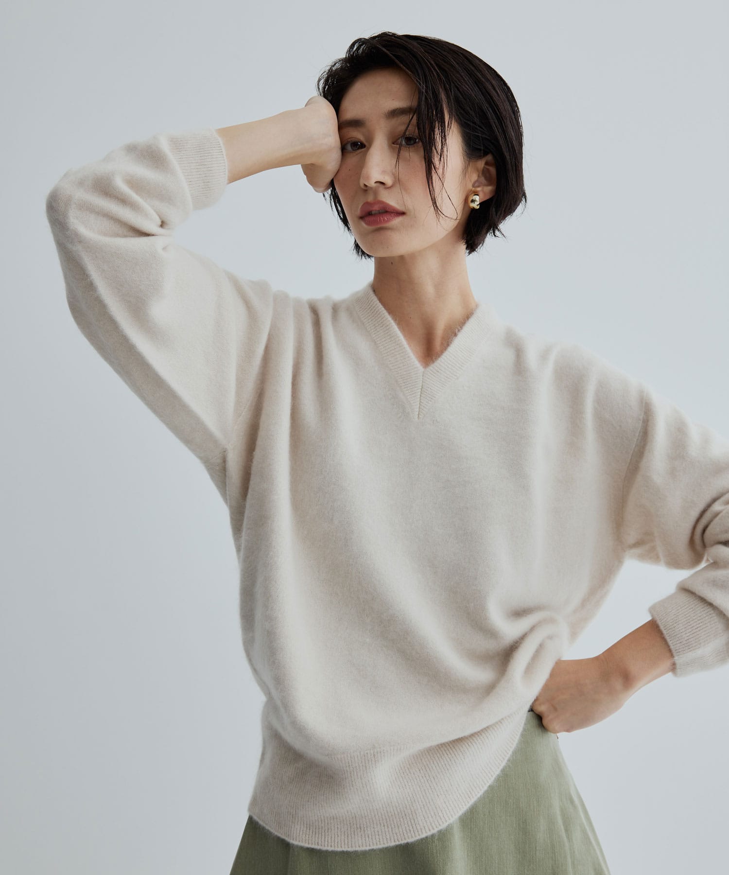 ROYAL CASHMERE FUR V-NECK SWEATER