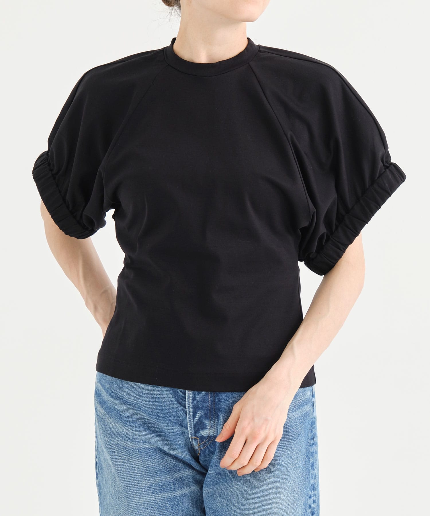 ROLL-UP SLEEVE T-SHIRTS