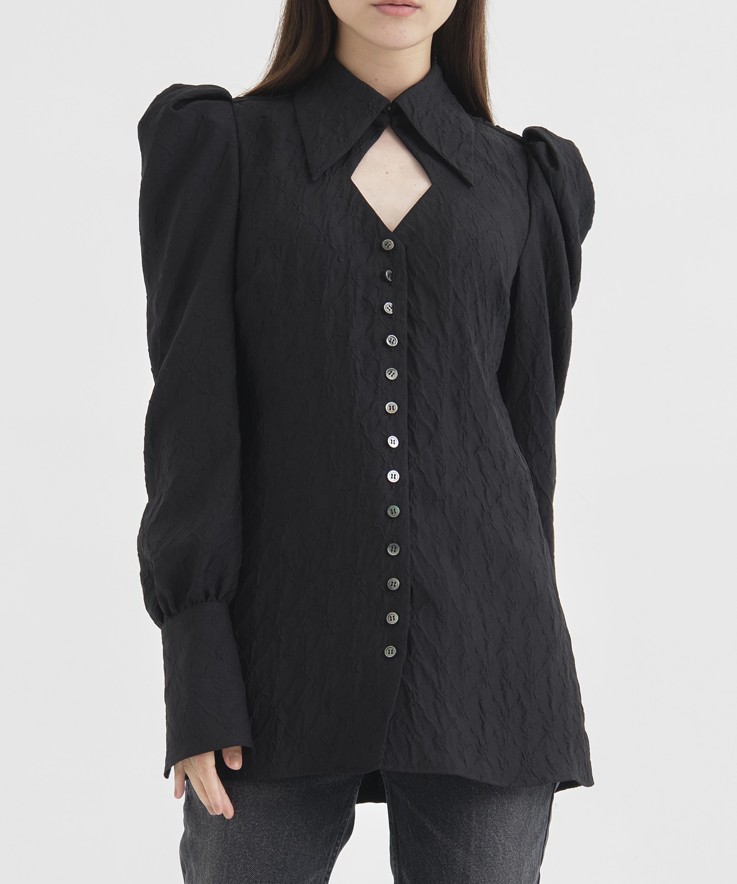 PUFF-SLEEVED  FLORAL EMBOSSED SHIRT